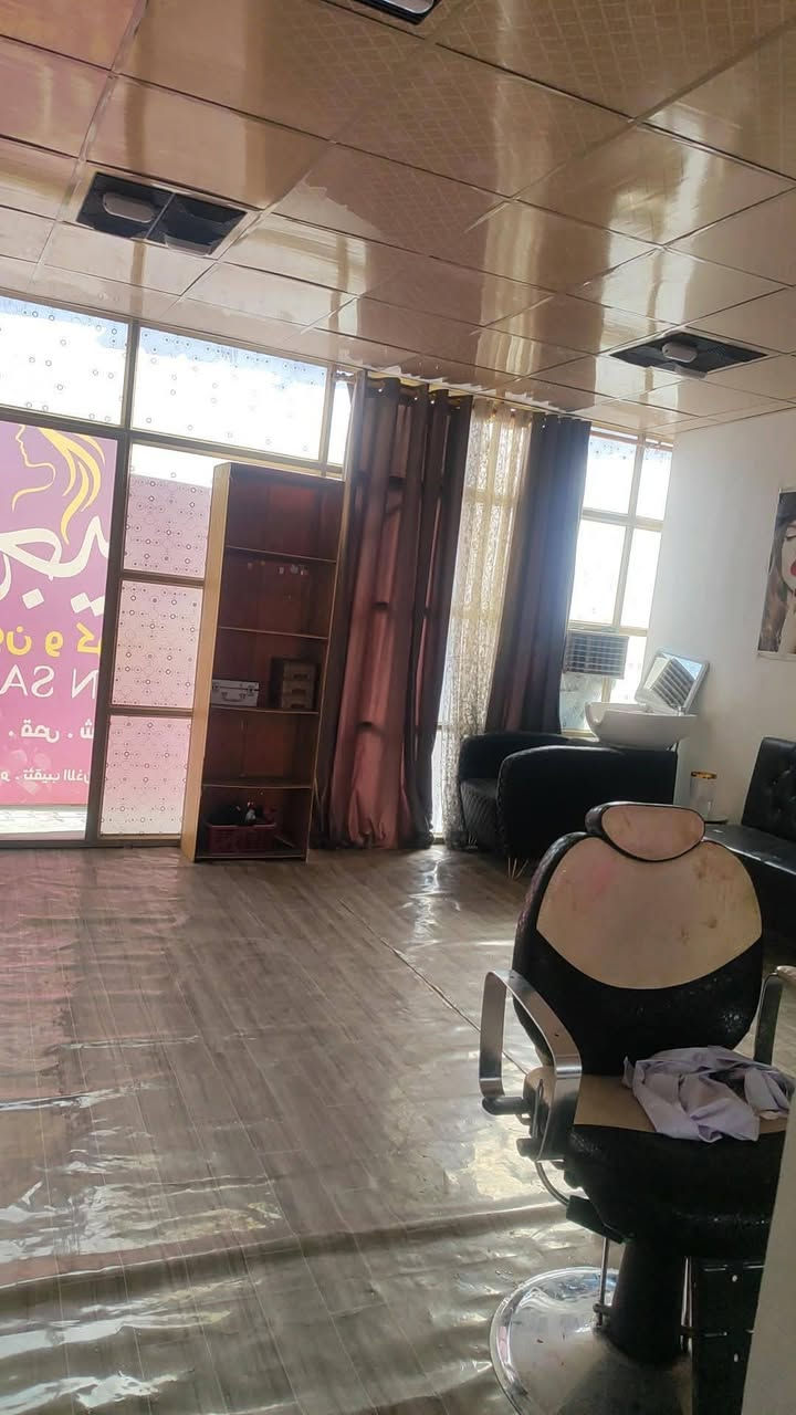مري البيع عدد ٢ السعر ١٠٠ الف

مغسلة حجم كبير السعر ١٢٥ الف 
ويوجد صالون حلاقة الايجار كامل من كلشي 
المكان كوفة يم مسلم ابن عقيل


**إذا كنت صاحب هذا الإعلان وتريد حذفه لأي سبب، رجاءا أرسل رسالة إلى الدعم الفني**