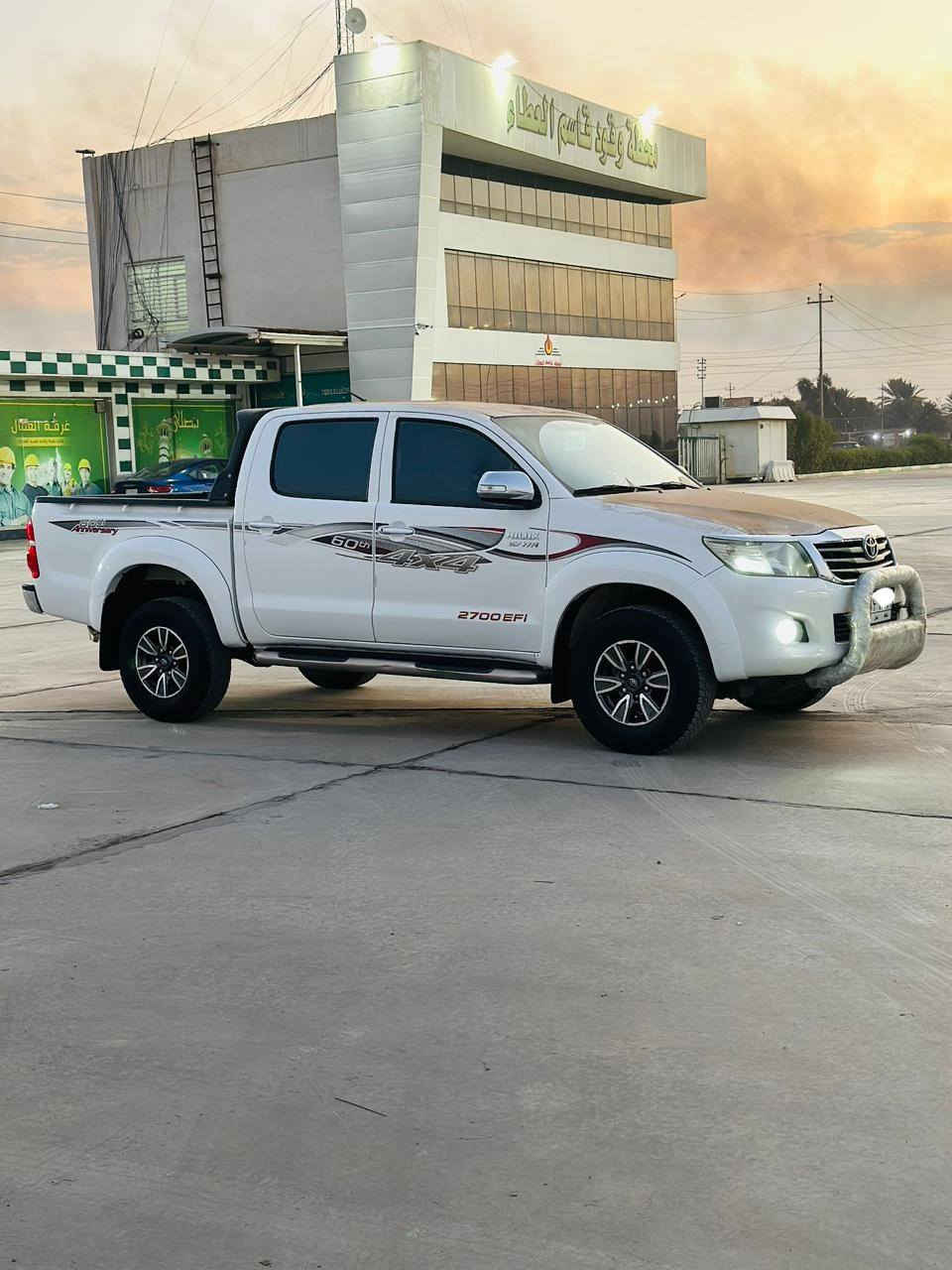 تيوتا هايلوكس ٢٠١٥ سعوديه ستينيه اوتوماتيك رقم بغداد مشروع وطني سنويه مجدده مكفوله كفاله عامه ماشيه ١٧٠ الف اصل تايرات شركه سبير مانازل سليفون قماره وبنيد شركه السعر ٢٦٥ وبيه مجال *********** المكان بابل القاسم لبيع او مراوس
