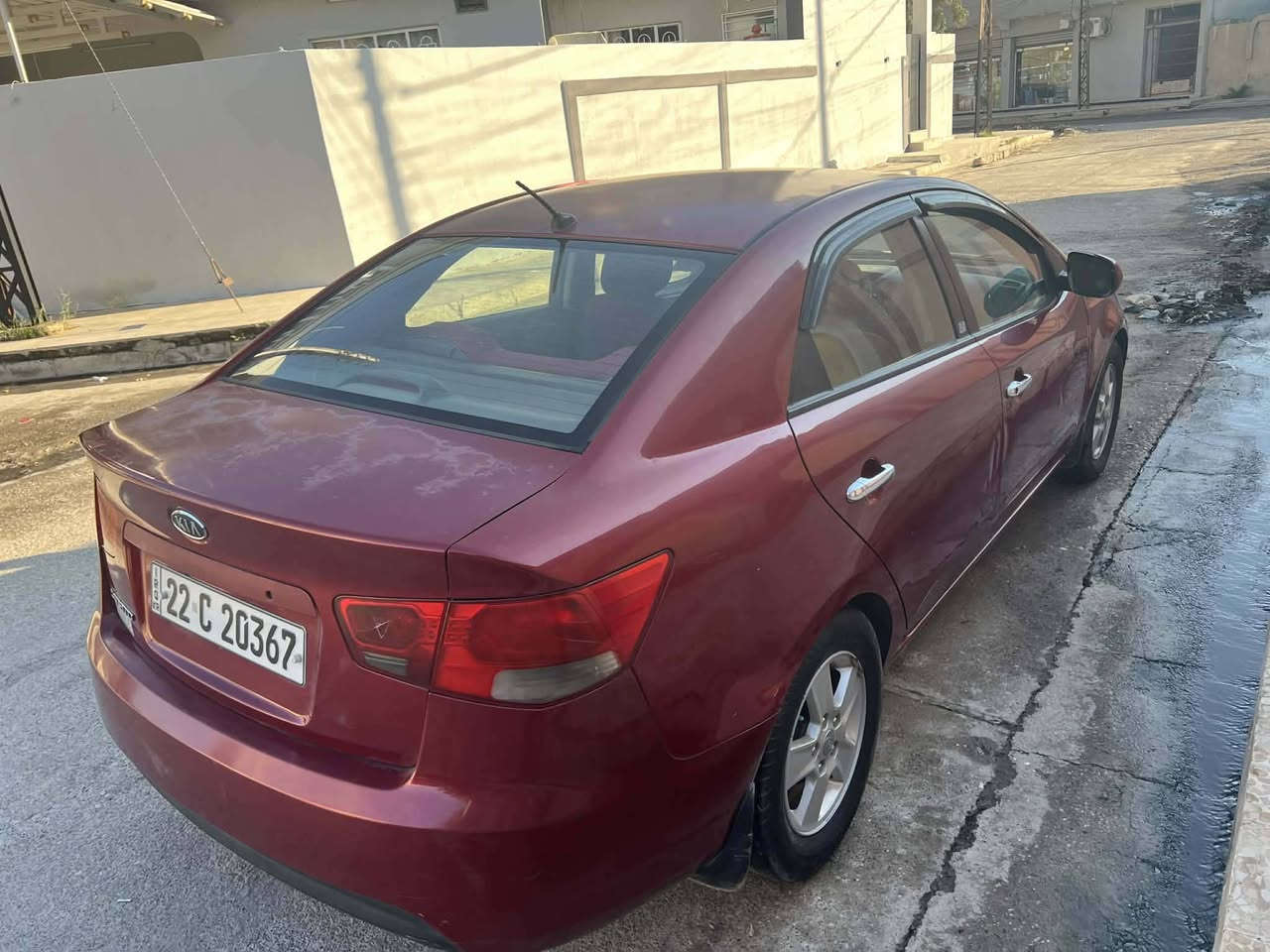 السلام عليكم...
بيع مستعجل...
كيا سيراتو موديل ٢٠١٢ رقم اربيل دولي باسمي سنوية مو ساقطة كوبون ماستر تبادل بيها تقحيل في السقف والبونيد ويها تكحيل مقدار شبر في الجاملغ الخلفي  بيها بارد جاملغ امامي
( بدون صبغ ) السيارة ادامه مستمرة على ايد وحده باتري جديد تايرات جدد السعر مناسب ٨٧ و مجال بسيط مكان السيارة الموصل حي الميثاق 
.. مكلف بالنشر ..
رقم صاحب السيارة *********** واتس
