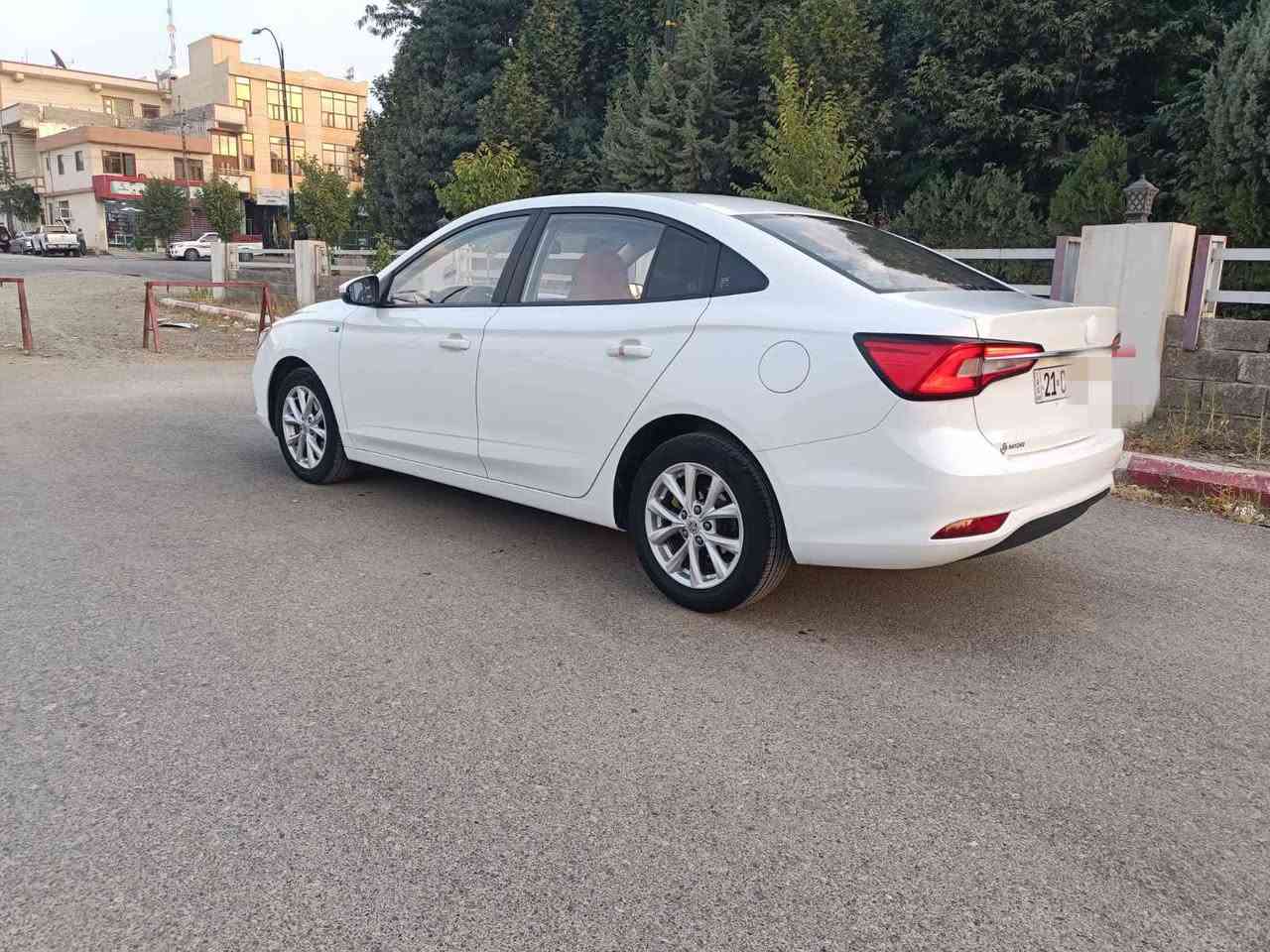 ئێمجی 5 ستاندارد پڵس 2024 23 هەزار ڕۆشتووە بۆ فرۆشتن یەک دەستە بەناوی خۆمەوەیە دووبست بۆیاخی هەیە لەگەڵ چاڵێکی بچووکی جێی بەردە نرخی 98 گەڵا و معامەلەیەکی کەم ***********
