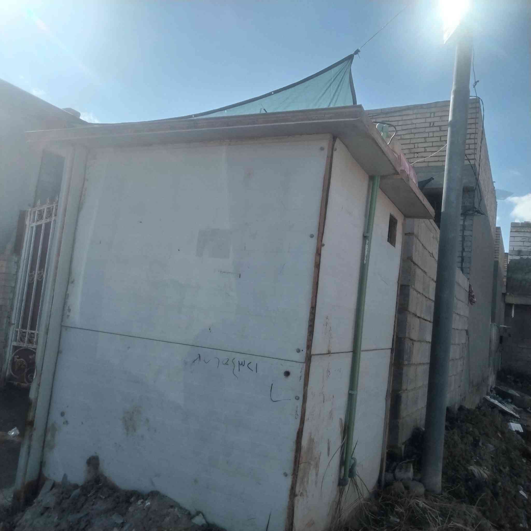 كرفاني للبيع 2*2 سعر 140وبي مجال قليل رقم الهاتف ***********
