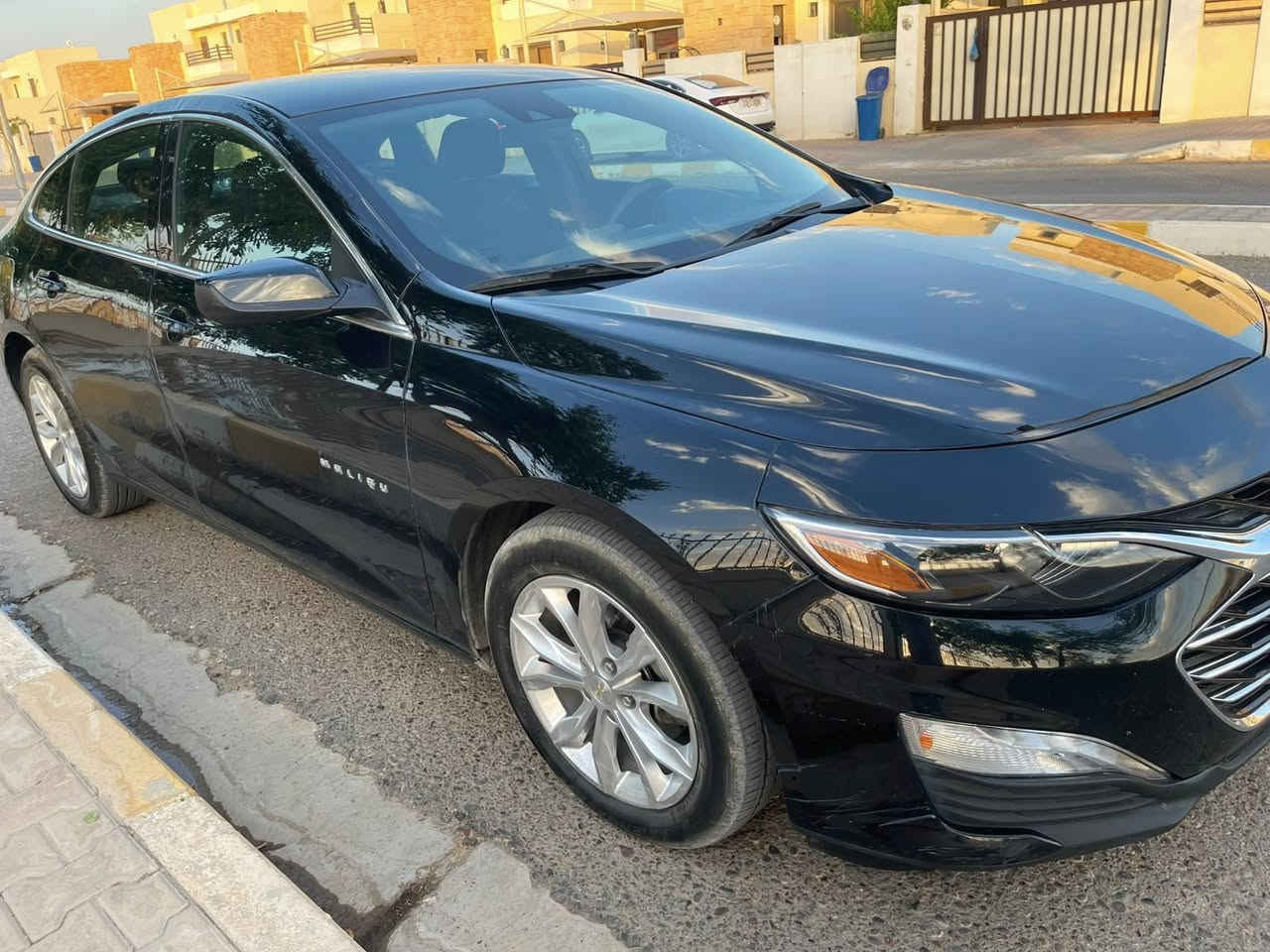 السلام عليكم
للبيع فقط
ماليبو موديل23 لون اسود LT محرك 1500 تيربو
ماشيه 53 mi
رقم الشاصي 1G1ZD55T5PF176350
بدون صبغ بدون اير باك
بجم كبس صندوق كبس 
باب ايمن وجاملغ ايمن تعديل بارد بدون صبغ 
تخم تاير
 اربيل باسمي 
المواصفات:قطعتين تبريد__تشغيل عن بعد__بصمه__كراسي كهرباء__الغرفه لون اسود__تحديد مسار__تحديد سرعه__رادار امامي__تحكم مري كهرباء __لد امامي__سبير وجك بلادي__إطفاء ذاتي__كار بلاي__شاشه لمس__مانع انزلاق__جام اوتو__هاند بريك بصمه. 
العنوان اربيل 
السعر 13200$
للتواصل ***********

