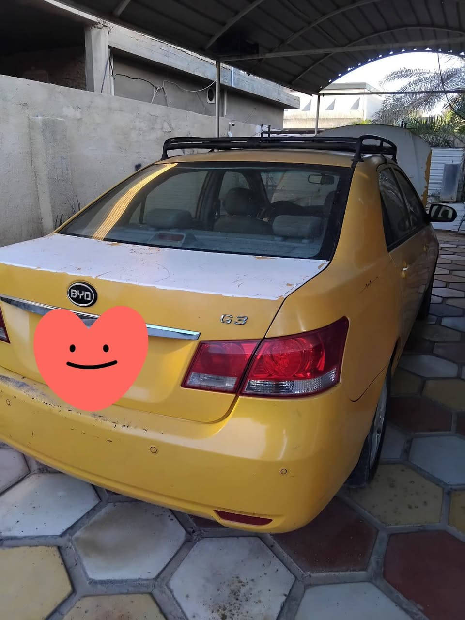السلام عليكم
سيارة BYD g3  أجرة للبيع كير عادي السيارة مثل ما موضح في الصورة 
المكينة 1600cc  مكينة وكير فول وخير من الله تبريدهة ثلج 
مكفولة من الحادث 
السيارة حرة غير مطلوبة 
فقط إلي يشتري عليه تجديد السنوية 
و هيئة النقابة 
السعر المطلوب 45 ورقة رقم الاتصال
***********
***********@
