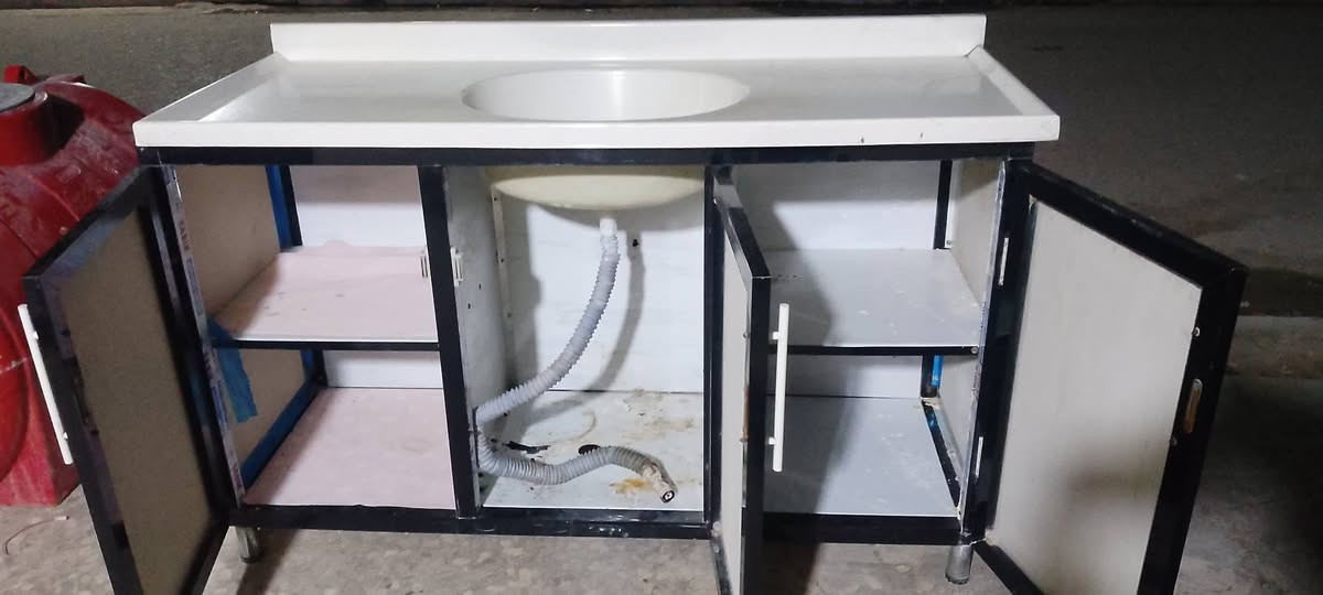 سنك مرمرمترونص اخوجديدالمرمره باله بيه ضررخفيف سعر65امغربه ***********
