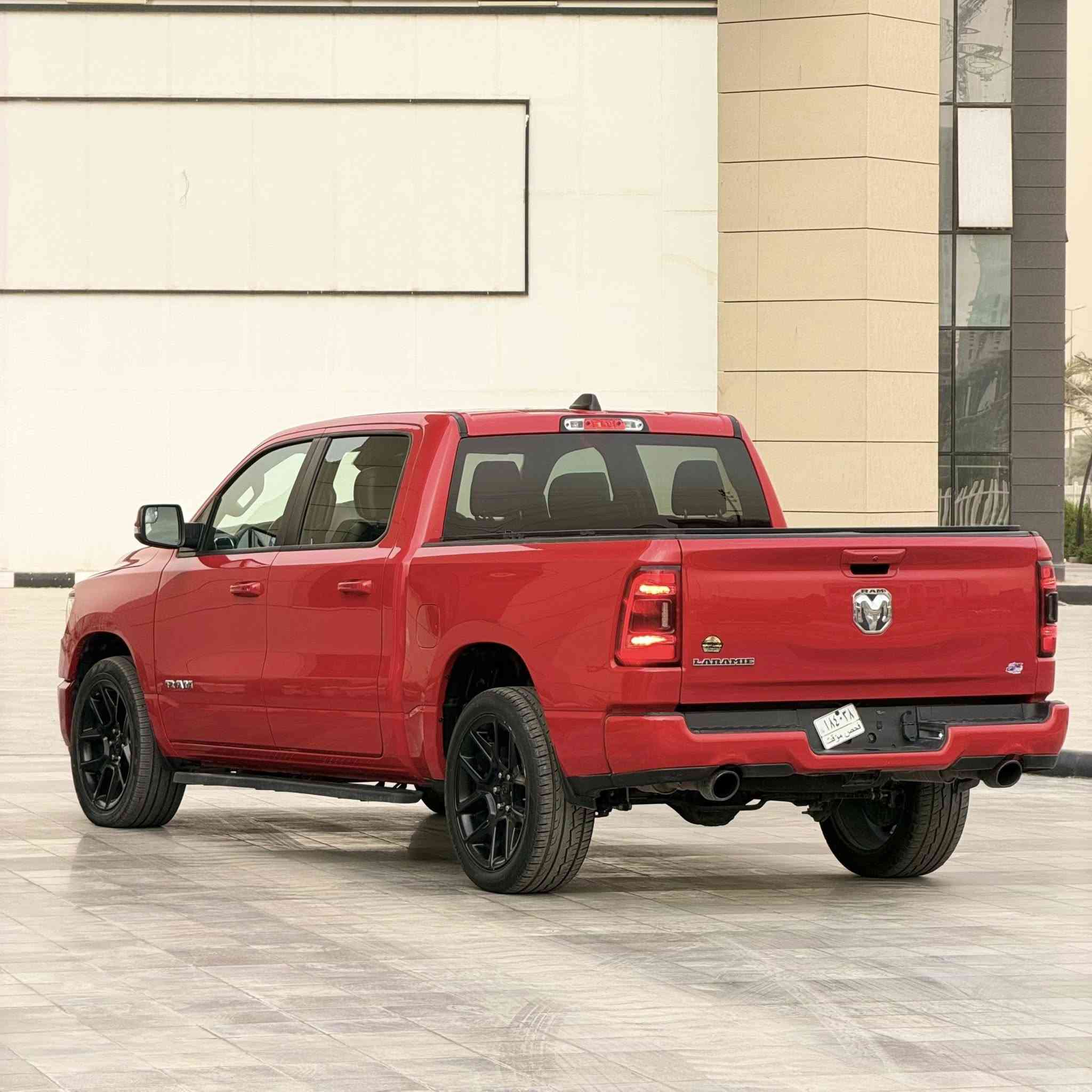 اعلان : بيع او مراوس حسب القناعة 
 دوج رام 2024 لارامي  وارد امريكي 
Dodge Ram White Laramie 2023 5.7 V8
حجم المكينه : 5.700 V8 

المسافة المقطوعه : 25 الف ميل

الضرر : جاملغ و بنيد 

#مواصفات
1.شاشه كبيرة
2.بصمة
3.تشغيل عن بعد
4.كامرة
5.ويل كب
6.كشنات جلد
7.هيترات بالكشنات
8.رادارات 360
9.كشنات كهرباء
10.لايتات لد + زنون
11.كشافات 
12.اشاير بالمري
13.اتو ستوب
14. حساسات خلفي امامي
وعليها دوسات و غلاف صندوك
وباقي المواصفات المعروفة

 مرقم بغداد تحويل ثاني باقي ع سلام الوحات 

#السعر : واتساب 
العنوان : السيدية 
التصال :***********
