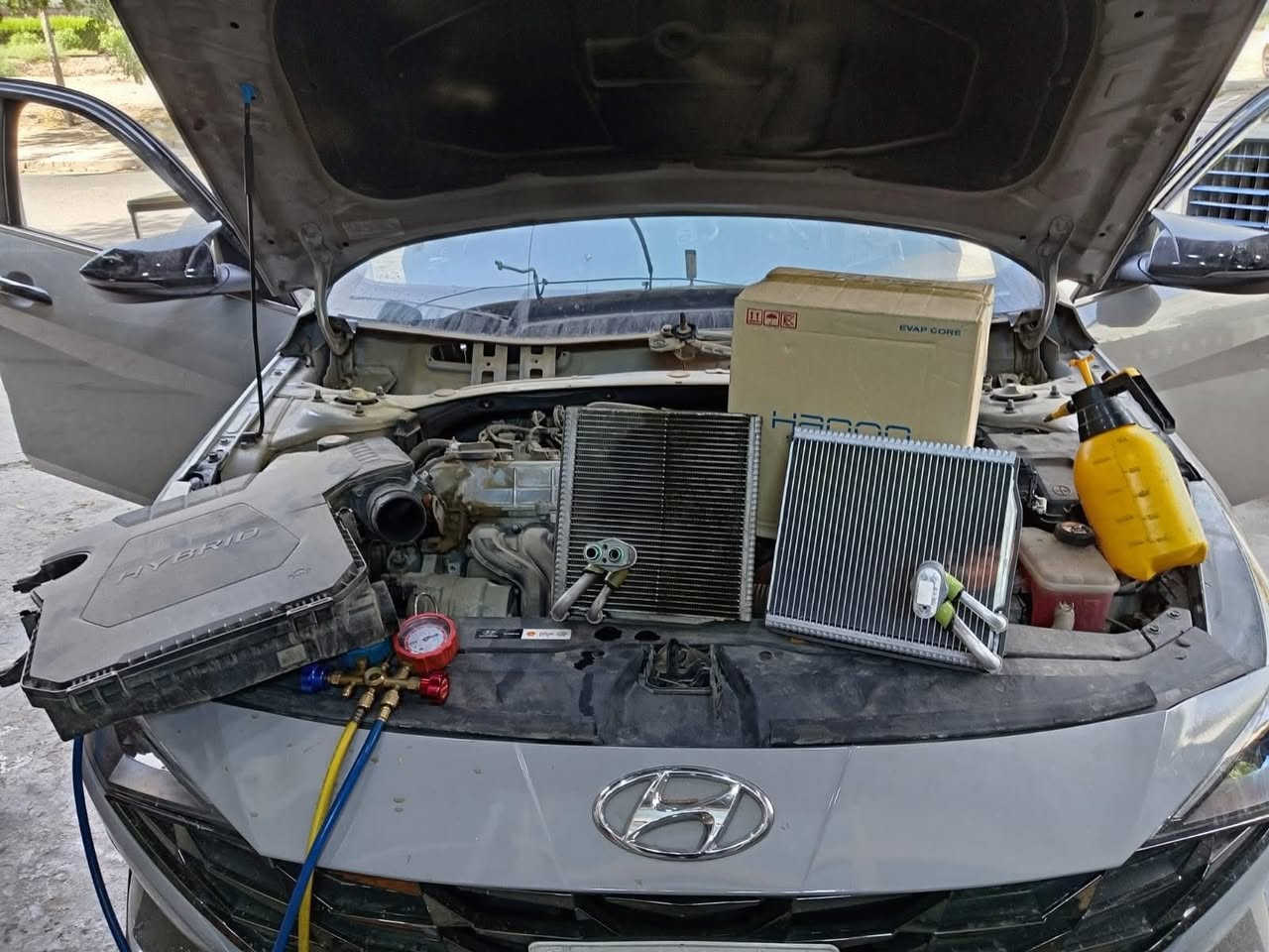 ❄️خدمات المهندس لتبريد السيارات❄️
العنوان : موصل سايدين البحرين  مجاور مطعم احمد ابو شيبه) ***********—***********‬
صيانة تبريد كافة انواع السيارات
شحن غاز الاصلي الفرنسي R134
شحن غاز إيطالي الأصلي R1234
فتح دشبول كافة انواع السيارات مع ضمان سنة
غسل منضومة التبريد بأحدث المواد
لحيم اوكسجين لصوندة وراديتر التبريد
صيانة عامة لمنضومة التدفئة
متوفر جميع انواع فلاتر التبريد والمعطرات
فحص مجاني لجميع السيارات
دقة عالية
خلي صيفك ثلج 🥶 بأسعار رمزية وتنافسية
بإدارة( سعيد )
