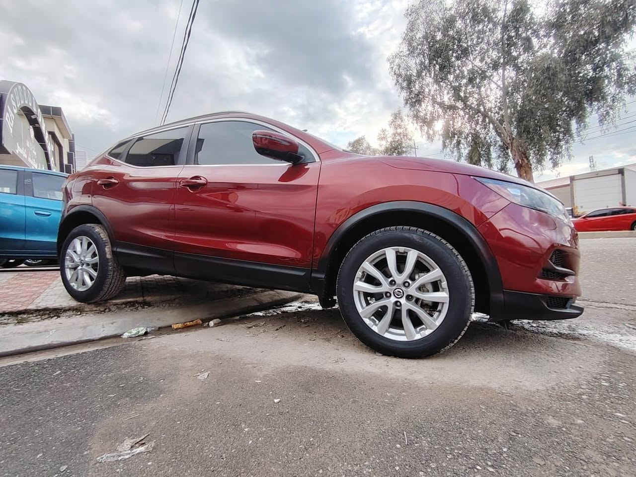 علق تم يصلك السعر انشالله 
نيسان قاشقاي 2023 SV AWD وارد أمريكي 
كلين تايتل فقط دعاميه الاماميه بدون صبغ بدون دواخل بدون ارباكات بشرط
مواصفات فول
1بصمه تشغيل
2 تشغيل عن بعد
3اوتو ستوب
4اوتو هولد
5نقطه عمياء
6توقف ذاتيه
7قيادة ذاتيه
8رادار أمامي
9رادار خلفي
10رادار جانبي
11كشن هيتر
12شحن لاسلكي
13بريك بصمه
14شاشه ديجيتال
15ويل كروم
16ليد نهاري
رقم الشاصي مرفق
مكان دهوك
تفاصيل أكثر
*********** واتس
*********** واتس
