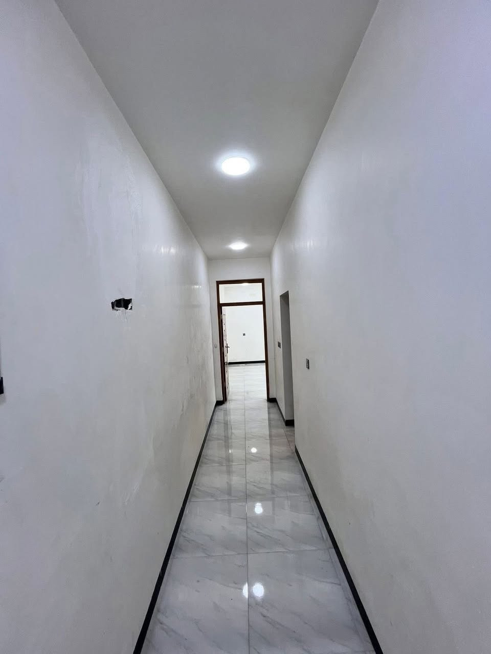 #للايجار في السيديه
🌐بيت طابق اول مساحته150 متر نضيف جداً  زيرو معزول عزل تام 

💠غرفتين نوم 

💠صاله

‎هول داخلي 

💠مطبخ 

💠وخدمات عدد ٢

💵 بدل الايجار 700 الف

📍موقع مميز جداً

للاستفسار اكثر الاتصال على الارقام التاليه ؛.

***********
***********

او زياره موقع الشركة 📍
السيدية الضباط مجاور افران الزيتون 2 
#شركه_الاعمار_الهندسي_للاستثمار_والتطوير_العقاري.
