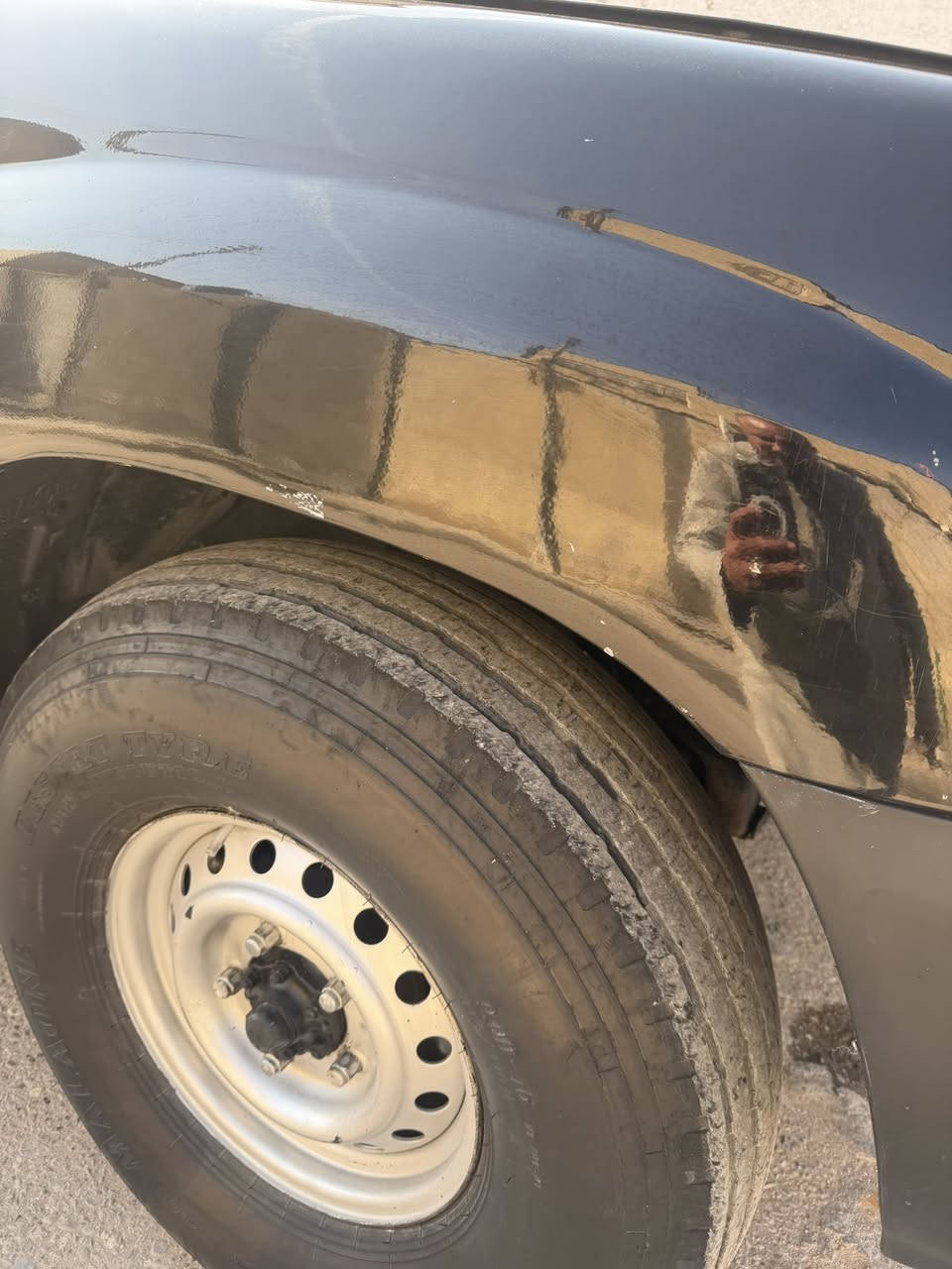 السلام عليكم 
تويوتا لاندكروزر 
موديل 2004 اصل 
السيارة مزاد وزارة الداخلية 
تترقم  محافظة صلاح الدين 
السياره شرط من مكينه وكير وحداديه + تخم تاير بالون 
علما ان لون السياره الأصلي ابيض
ومصبوغه صبغ عامّ اسود 
المكان السماوه 
***********
***********
