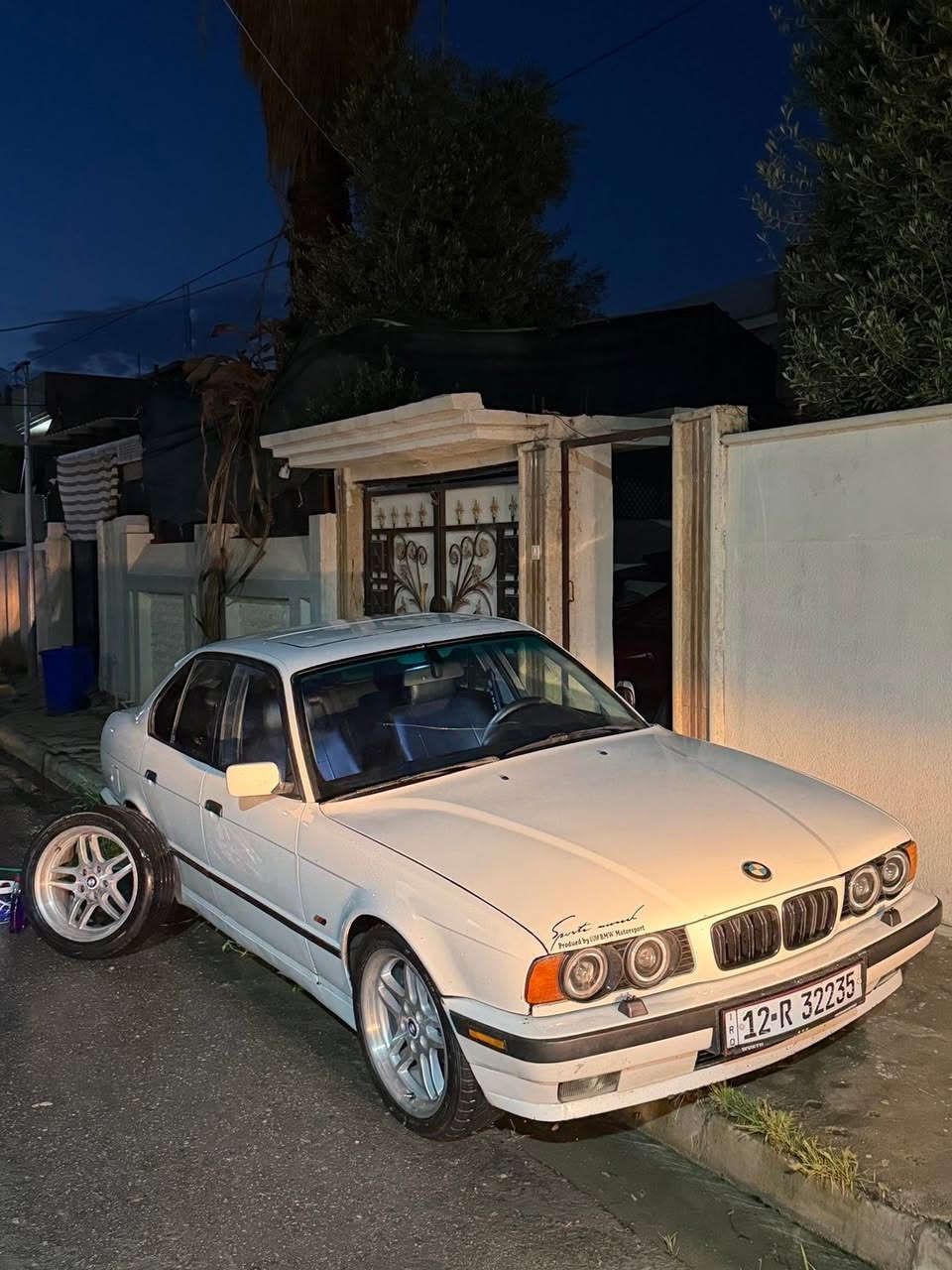 سـلام عليكم مكلف بالنشر 🤍
bmw 540 i 
السياره مصبوغه جماليه حزام 
كيـر ومكينه شرط 
السـعر 80 وبيها مجال 
السيـاره فول 1/1 

***********
