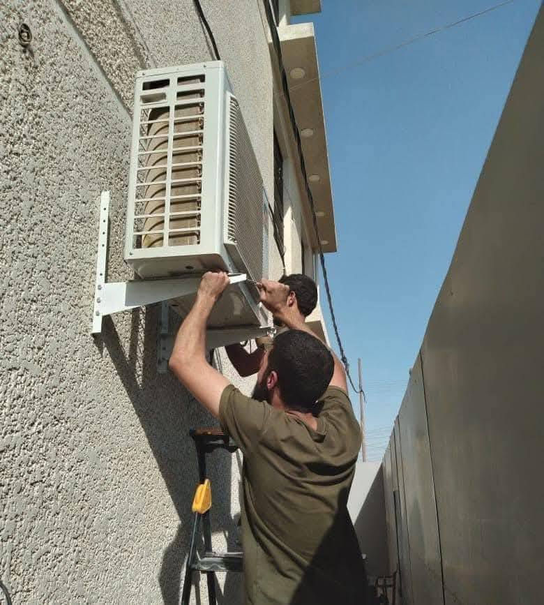 شركه العهد🌹 لنقل الاثاث في كربلاء وخارج كربلاء ***********‬‏ اتصال/واتساب *********** اتصال/ واتساب
ويانه💚كلشي سهل باذن الله 💚
 من نقل الاثاث العام 🌹والتحويلات من بيت💚الى بيت اخر 🌹🏘️ 
ومن كربلاء والى المحافظات او بالعكس 
﴿متواجدين 24 ساعه ﴾
 توجد سيارات (هينو كيا بنگو/هينو🚛 /كنتر🚐) وكادر كامل من العمال الموهوبين في حمل الاثاث🦸🥷
#ملاحظه{{نتحمل كافه السيطرات}} 
{{والتحميل بما #يرضي الله #ويرضيك}}.
يوجد نجار يفتح ويشد الغرف (1-العراقي_2-التركي_3-الماليزي_4-المصري)

ويوجد ايضا نجار فتح وشد وفتح(السبالت #وبخبره_ممتازه_جدا) 
ما عليك غير انه تتصل وتدلل خلال دقايق تجيك قائمه العمل
 والاسعار وانت تختار الي يعجبك... 
وعند الاتفاق عليك الجلوس
 واحنا في خدمتكم
..وكل شي حسب الاتفاق 
*********** إتصال وتساب
*********** إتصال وتساب
عنوان الشركه كربلاء
ملاحظه: يوجد كادر متخصص بتنظيف البيوت والشقق السكنيه قبل نقل الاثاث
