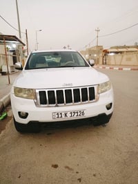 جيب لاريدو 2013 خليجي بيها رشه بل جاملغ الأيمن مكانها واسط 07725035608