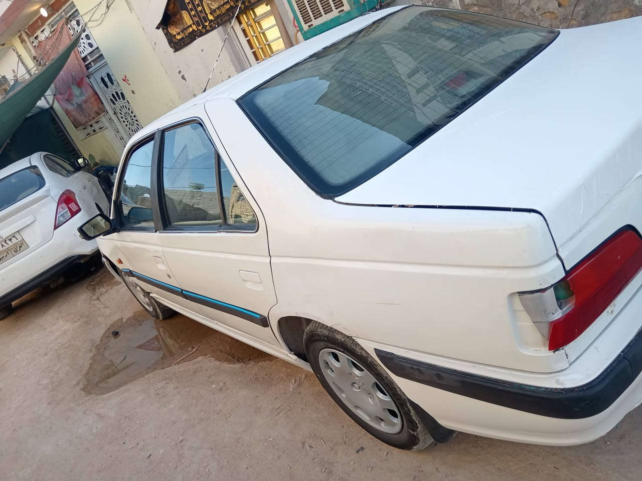 سلام عليكم بيجو بارص ٢٠١٣ كفاله عامه كير ومكينه وحداديه وتبربد وكشر كفاله عامه بيه فقط رشه بجاملغ الخافي بدون دواخل عليه غرامات مروريه ٥٥٠ مكان سياره نجف شارع مطحنه مالك سياره نجف سعر سياره ٣٣ وبيه مجال قليل رقم موبايل ***********
