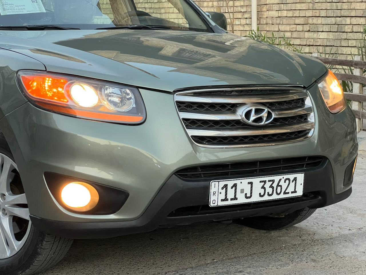 السلام عليكم هونداي سنتافيا موديل 2007 شكل 2012ماشيه 133الف( بيها مكانات صبغ بدون ضربه بدون دواخل )خليجي استيراد خاص فول مواصفات  واحد عله واحد فور ويل تحكمات ستيرن حساسات كامره فتحه  مرئي شفط ثلاجه تبريد كشنات جلد 5 كير محرك 6 سلندر 3300 مكفول من البخار ول راجز ول تنقيص رقم بغداد الدولي الجديد بسمي هزه وسنويه جديده مكان السياره بغداد سعرها112وبيها مجال الشراي رقمي***********
