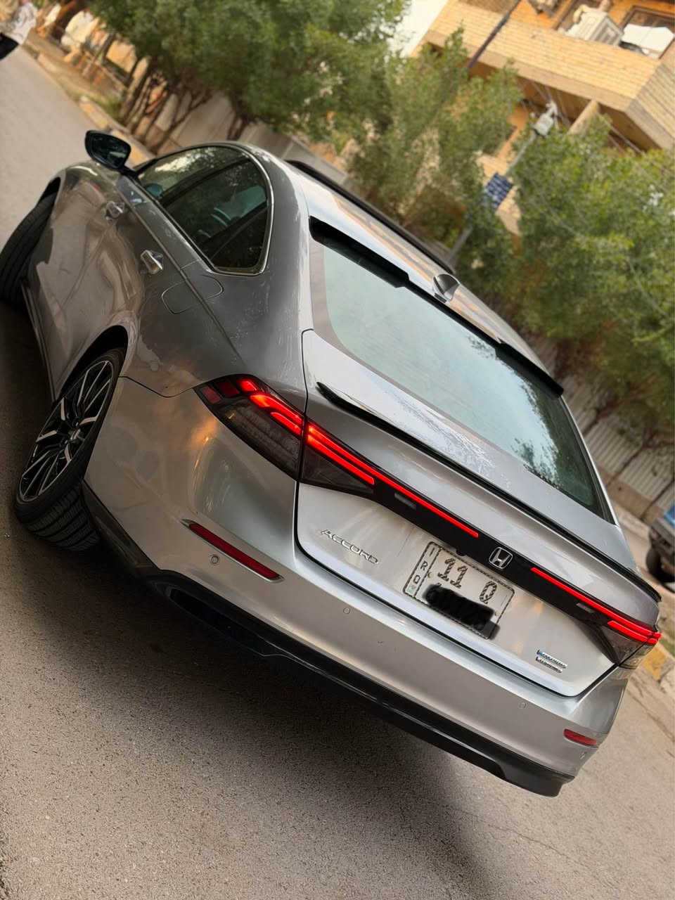 السلام عليكم

الوحش الياباني 🇯🇵 هوندا أكورد 2023

هايبرد الون رصاصي  فئة  تورنك  فول مواصفات 

السيارة ماشيه13500  مايل وقابل للزيادة 

• مكينة 2000 هايبرد تنفس طبيعي

• كير اوتوماتيك

• شاشة كبيرة

•فتحه

…كشنات تدفئة  و تبريد 

• كاميرا خلفية 3 انظمة

• كراسي كهرباء جلد أوف وايت 

• رادار امامي

• مانع تصادم

• محدد مسار 

• تصحيح مسار

• شفتات بالستيرن

• مثبت سرعة

• مانع انزلاق

• ⁠• دخول ذكي 

• إنارة ترحيبية

• هندبريك كهرباء

•لايت تورنك عدسات زينون

• نظام اوتو لايت Auto

• لايت العالي زنون 

اوتو هولد للبريك

• حساسات مطر 

• حساسات دخول الإنفاق

• حساسات ضغط هواء الإطارات

. حساسات اماميه خلفيه 

• أوامر صوتية

@ داتا شو 

• 4 أنظمة قيادة (eco,individual , sport,normal )

حادثها السياره شويه بلبنيد  و باب السايق و الجاملغ 

الخلفي كلهن بارد 

عدا الباب الخلف السايق صبغ 

سعر 18900 $ وبيها مجال 

مكانها بغداد 

للاستفسار *********** بغداد, العراق
