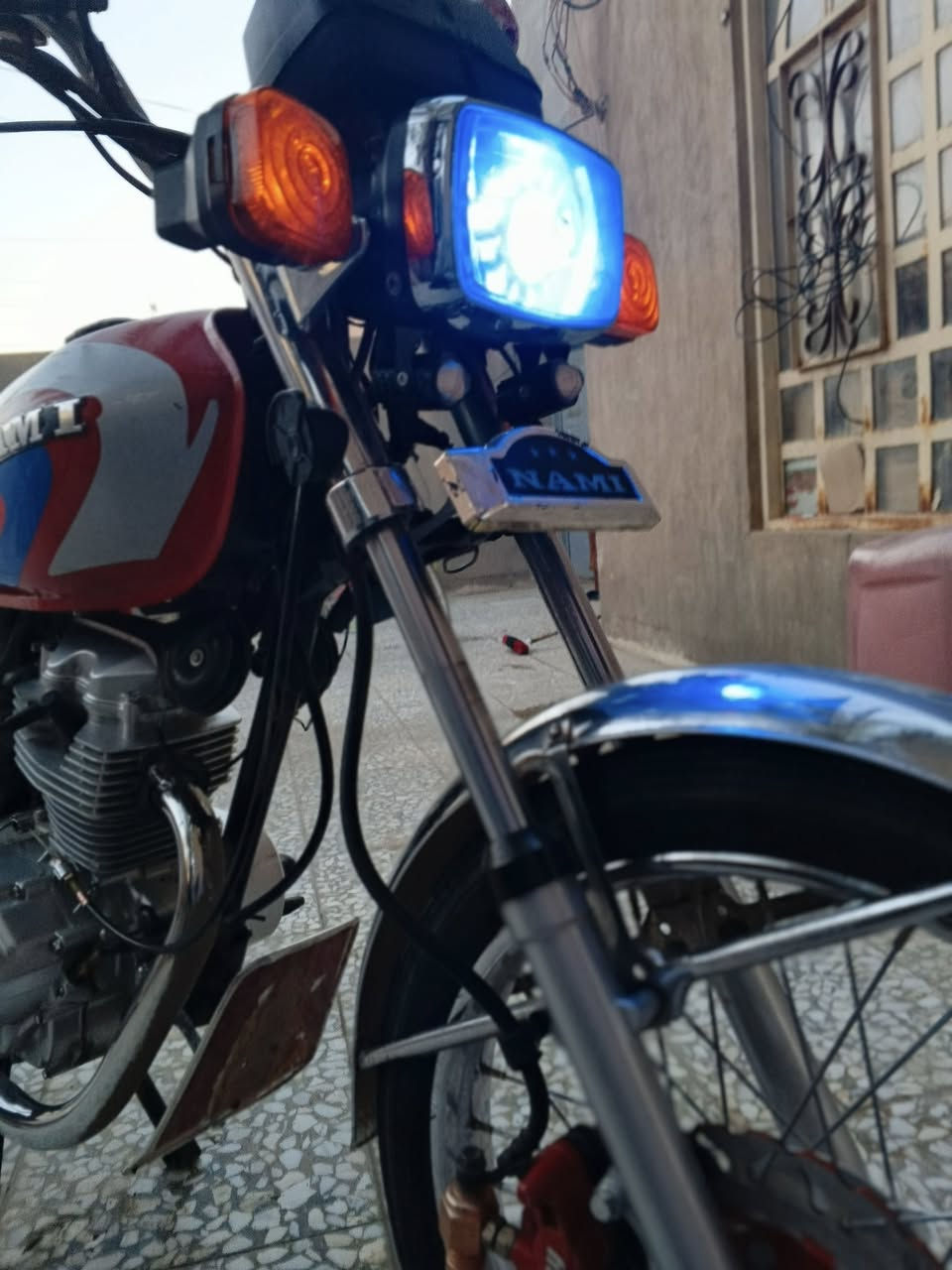 للبيع نامه متياز مقدم دسك مديل2023
 أوراق اصولي وكيله حمودي العارضي 
 فول نضافه جديده و جاهزه مجهزه كهربائيات كلها شغاله مكان نجف. حي العسكري سعر 825 و بيها مجال  رقمي ***********
