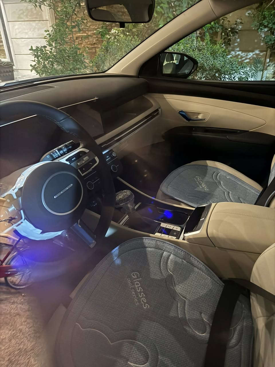 هيونداي توسان 2025 فخامة مختلفة 🌙
🚗 المواصفات:
🔹 محرك بنزين 4 سلندر 2000 سي سي
🔹 ناقل حركة أوتوماتيك ناعم واقتصادي
🔹 تصميم أنيق بطابع رياضي
🔹 مقاعد كهربائية مريحة
🔹 شاشة لمس كبيرة تدعم Apple CarPlay & Android Auto
🔹 كاميرا خلفية + حساسات ركن
🔹 تشغيل بصمة
🔹 إضاءة LED أمامية وخلفية
🔹 ويل كب ألمنيوم قياس 19
🔹 تكييف أوتوماتيك قوي
🔹 أنظمة أمان متكاملة (ABS – ESP – وسائد هوائية)
مكاني بغداد السيدية 
***********
