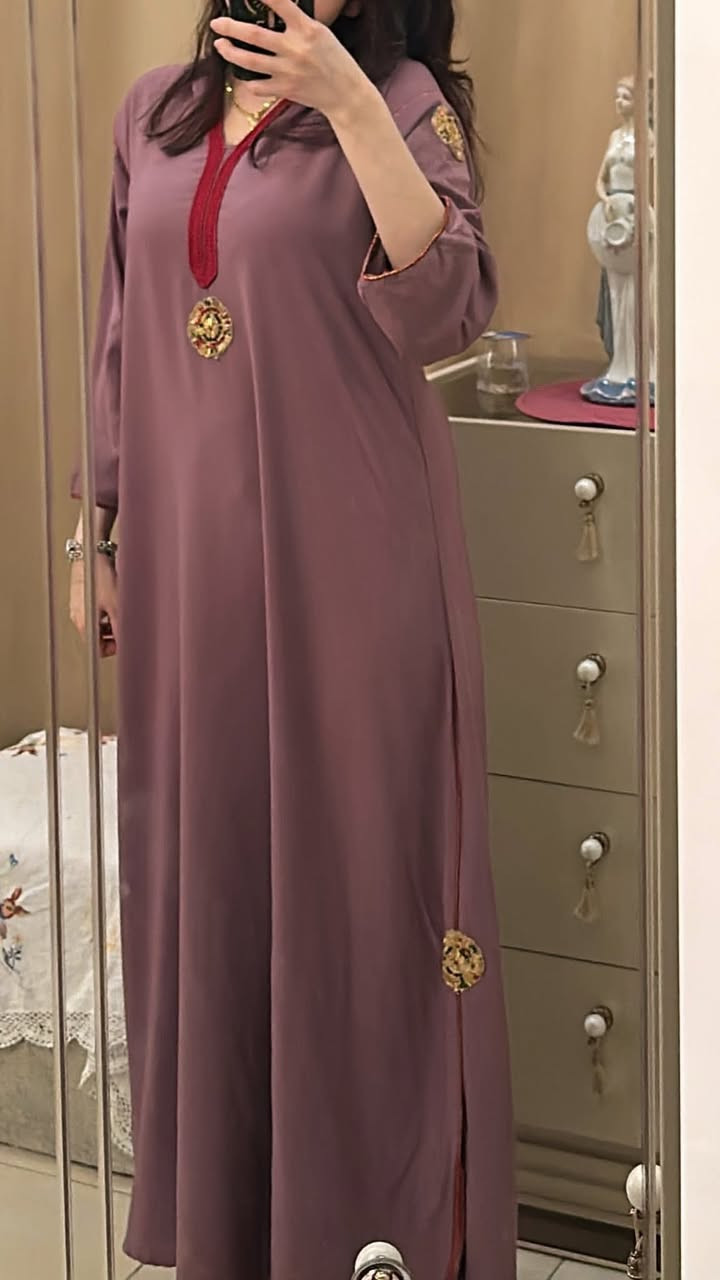 مرحبا بنات عندي قفطان مغربي للبيع فقط قطعة وحدة


**إذا كنت صاحب هذا الإعلان وتريد حذفه لأي سبب، رجاءا أرسل رسالة إلى الدعم الفني**