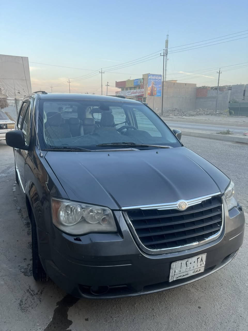 كرايسلر تاون اند كانتري2010 فول موصفات وارد كندي سياحية السيارة محرك كير صدر تخم تاير كلة جديد محرك 3800 تبريد تدفئة كلة شغال السيارة مو ناقصها كلشي ترايك وين مايعجبك السعر 100$ 
او مراوس ب اوباما او جارجر 
***********
