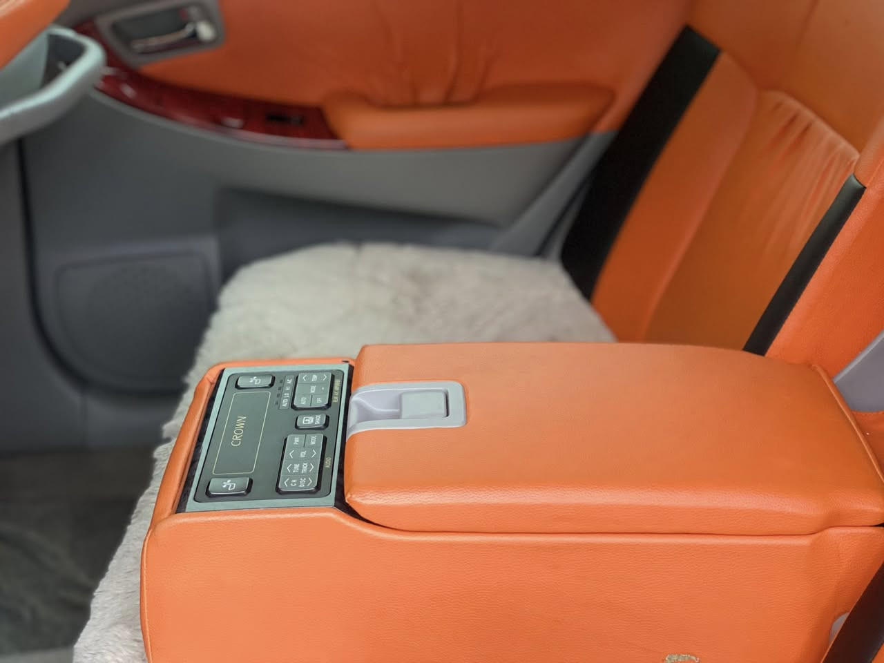 شاهينه ٢٠٠٧ شتى نموونه مه كينه ٨٢  گه وره ناوو قه يسى فوول ته نها سلايدوو هيته ر نيه***********
