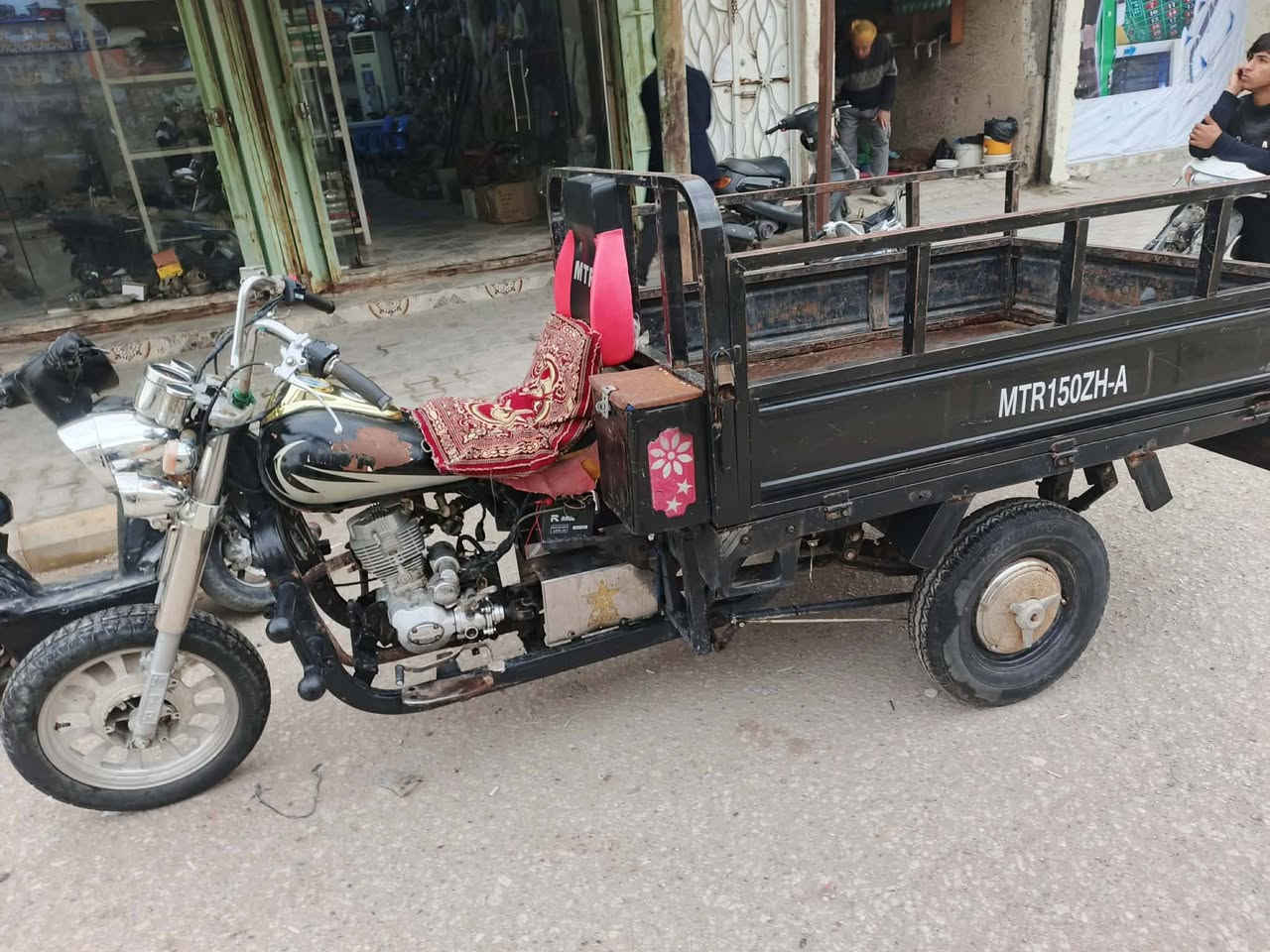 ستوته البيع مديل ١٥ أوراق ***********
