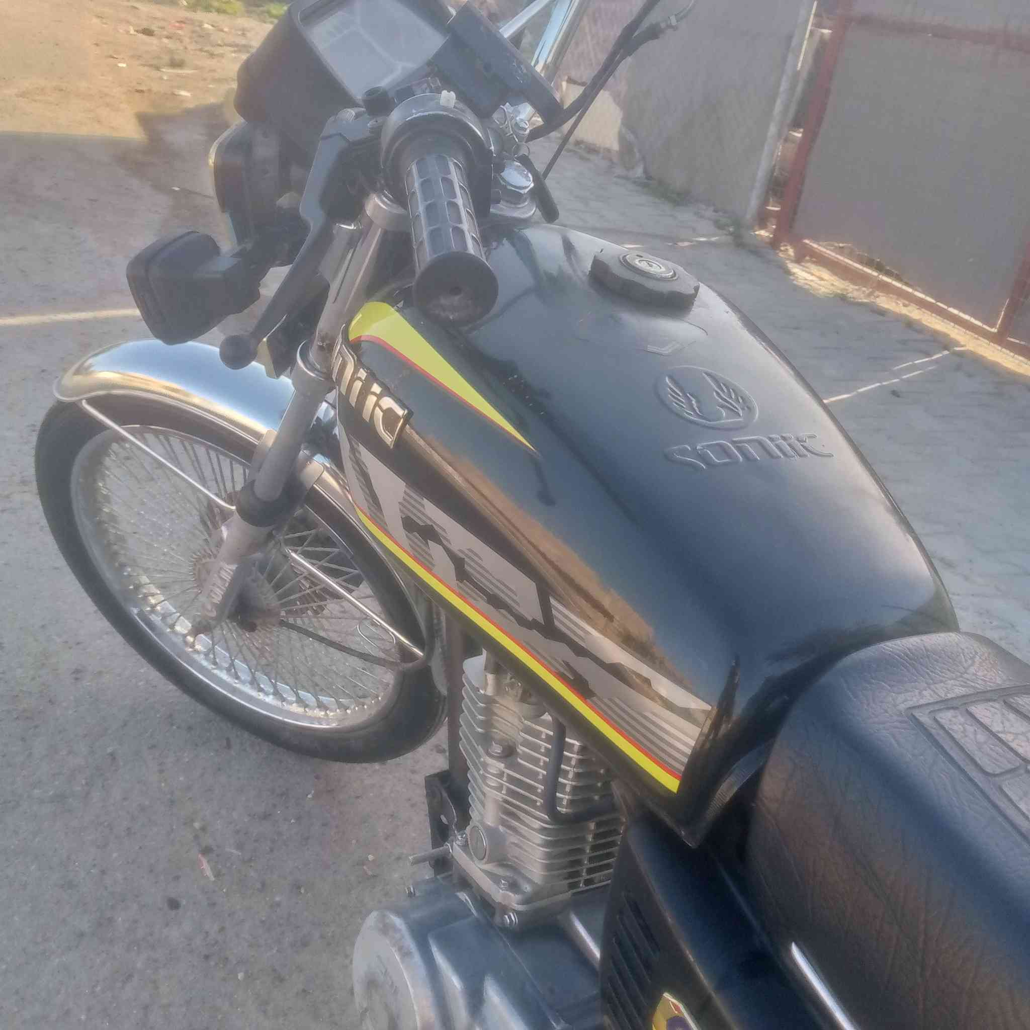 سونك موديل 23 أوراق 
4 كير هندر مكينه ناعمة ومريحة 
يي نقص مابيها كهربائيات كلها شغاله نكره 
بغداد الحسينيه ***********
450 بيه مجال
