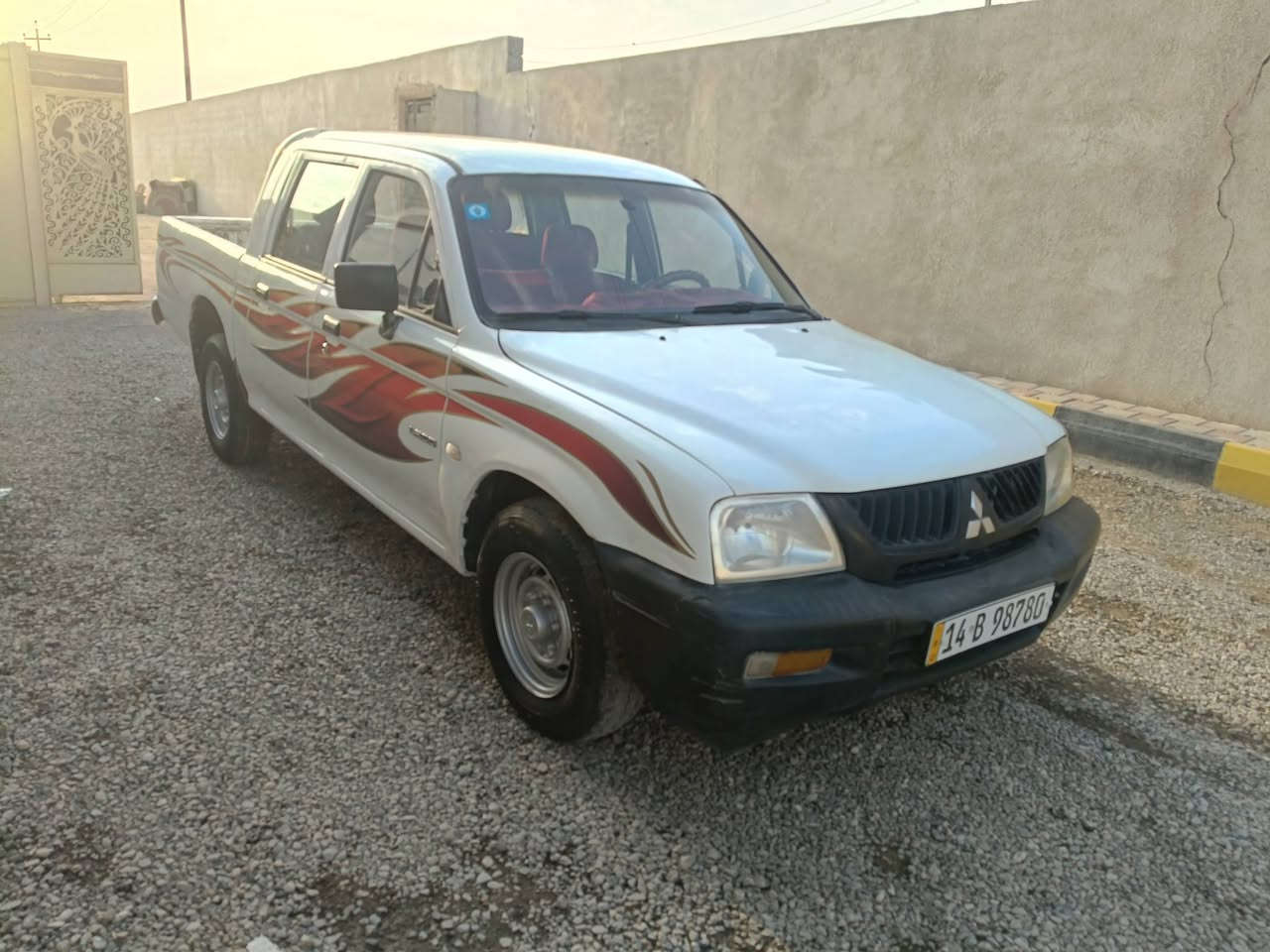 سلام عليكم مستبوشي 2006 رقم بصره انكليزي سنويه لل30 مكينه وكير جدد بخاخ حداديه 100 /100 سياره مكفوله من الضربه بيه مكانات صبغ سياره جاهز من كلشي
السعر 77 بيه مجال بسيط / مكاني البصرة 
اتصل ***********  بيع فقط
