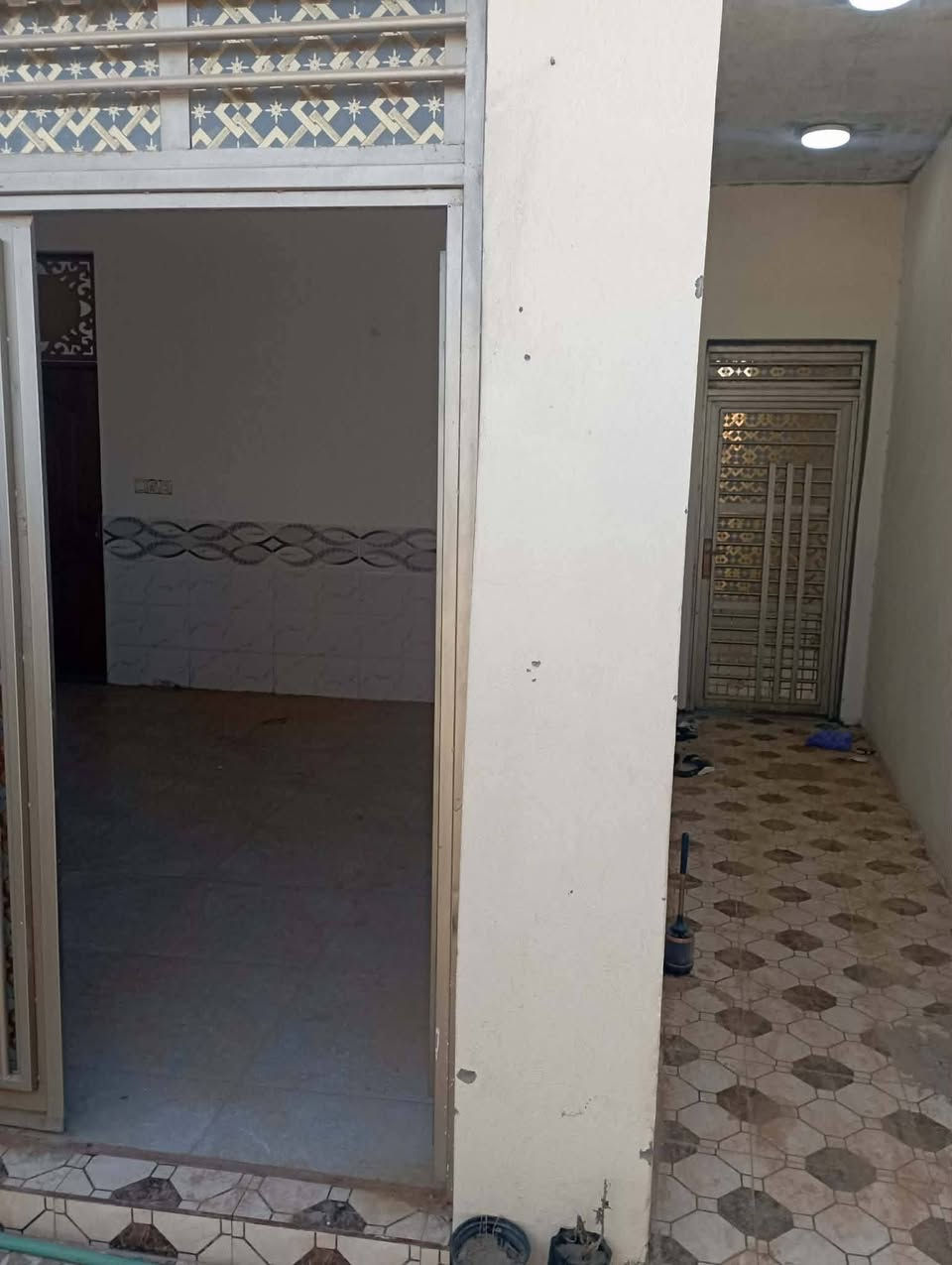 دار للايــــــــجار الموقع حله شارع 80 مال كربلاء خلف محطه بانزين خانه اضواء الحله
$$  يعلن مكتب الجشعمي للعقار$$

        بإدارة (( احمد الباشه))

           ☎️ ***********

☎️***********

             ((تــــفــــاصــــيل الــبــــــيــــت))

بيت للايـــــــــــجار المساحه  100م  

يحتوي على + غرفه نوم++ مطبخ+كليدور +وصاله + صحيات+ خارجيه وداخليه 

البيت تضيف ومرتب 

ملاحظه مطلوب عائله صغيره ومحترمه 

ـــــــــــــــــــــــــــــــــــــــــــــــــــــــــ⬇️

💸💰سعر الايجار //300//

ــــــــــــــــــــــــــــــــــــــــــــــــــــــــــــــــــ⬇️

اكثر ستفسار مراجعه مكتب الجشعمي للعقار والمقاولات العامه في بابل 

موقع المكتب شارع 80 مال كربلاء قرب محطه بانزين خانه اضواء الحله
