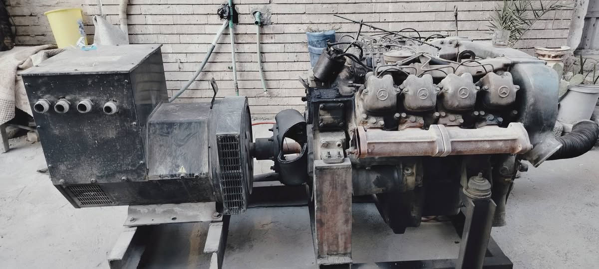 مولدة البي للبيع
مكينة استندر 
8 اسلند 
جينيتر 175 صيني درجة اولى
للتواصل ***********
