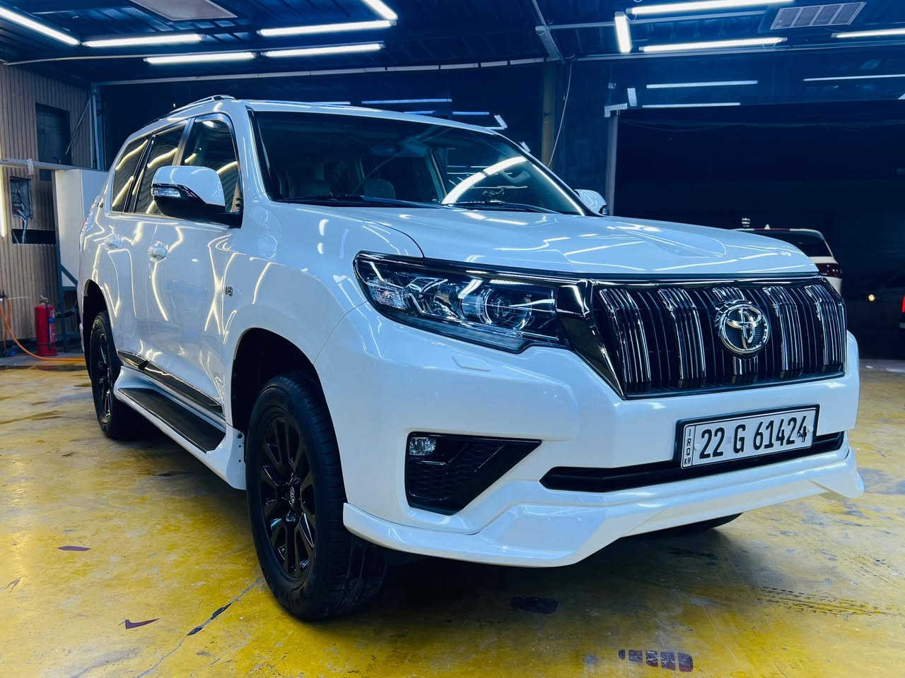 السلام عليكم
للبيع او المراوس 
تويوتا برادو مدنايت 
موديل 2021 
فئة TXS يعني فول مواصفات 
ضمان شركة ساز وبعدها بالضمان 
ماشية 66 الف كيلو 
مكفولة كفالة عامة وجديدة جدا 
رقم اربيل الجديد وبأسمي تحويل مباشر 
السعر 420 وبيهة مجال 
للاستفسار 
***********
***********
