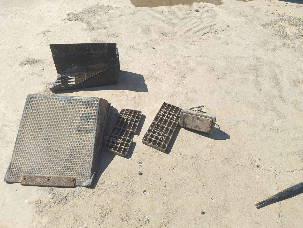 قبغ مال باتريات ومال مربعات الي ابصفه وقفايص مال چاملغات وحديده مال بگلايت ودوسات مال دعاميه للبيع اليرغب يتصل 0770512806


**إذا كنت صاحب هذا الإعلان وتريد حذفه لأي سبب، رجاءا أرسل رسالة إلى الدعم الفني**