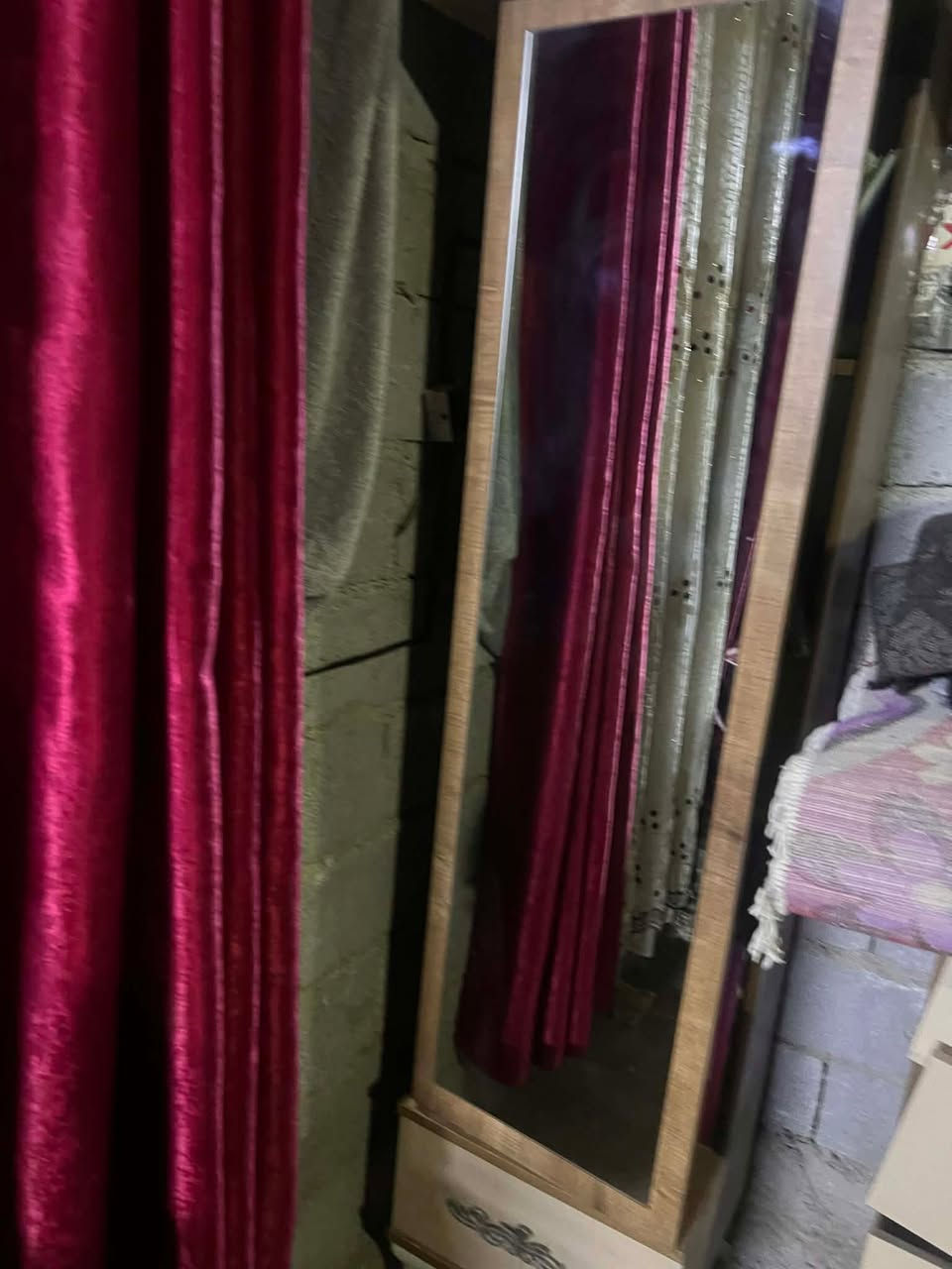 السلام عليكم غرفه تركي نقص بس الجربايه 160 وبيها مجال بسيط


**إذا كنت صاحب هذا الإعلان وتريد حذفه لأي سبب، رجاءا أرسل رسالة إلى الدعم الفني**