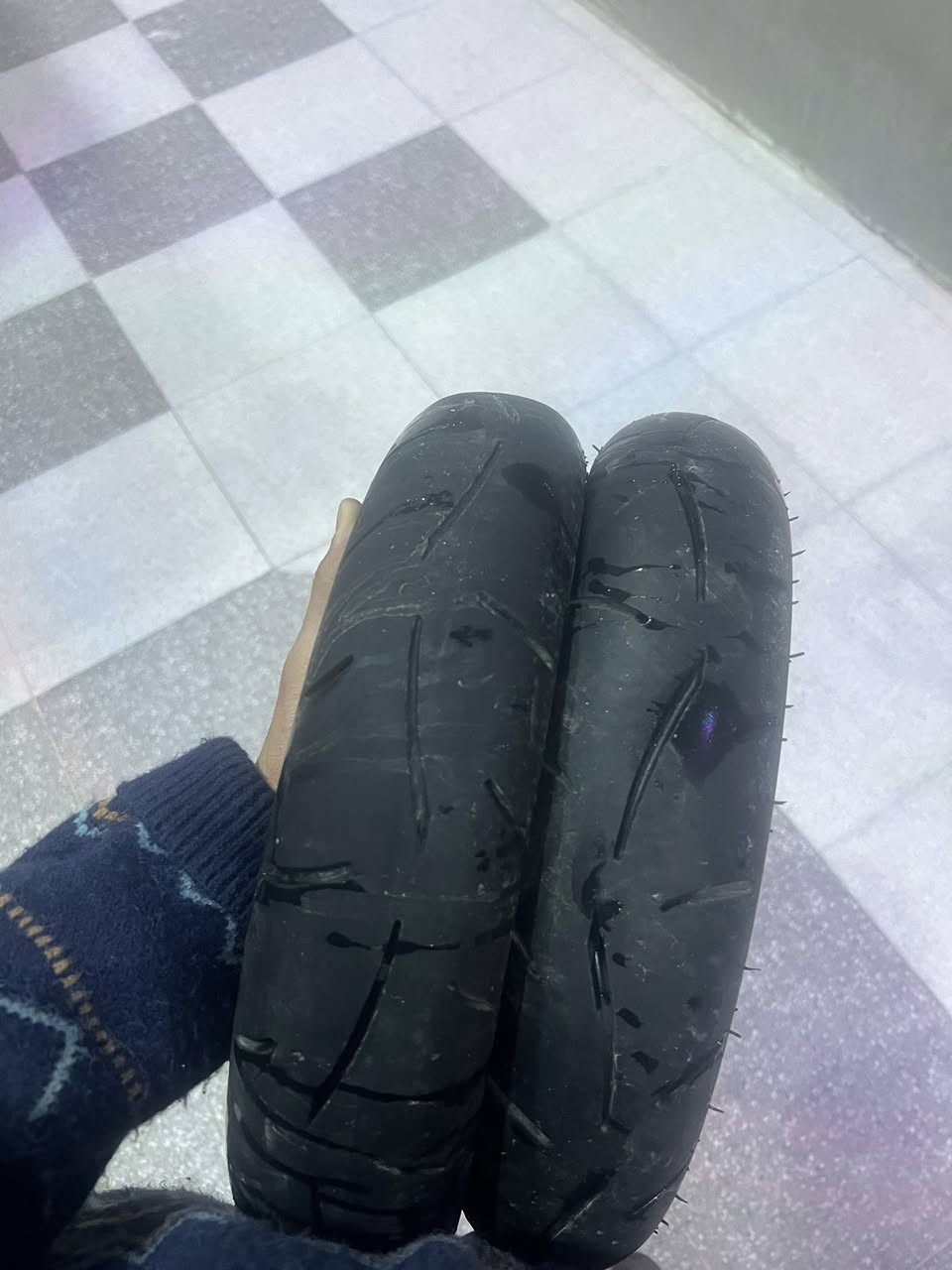 تايرات جيلاتين اصليي ماكس عام ٩٠/٩٠/١٠


**إذا كنت صاحب هذا الإعلان وتريد حذفه لأي سبب، رجاءا أرسل رسالة إلى الدعم الفني**