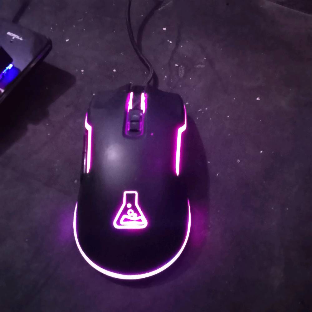 موصفات الكيس   ا
رام 24 كيكا 
كارت شاشه MSI RTX 2060 SUPER8GB

معالج انتل زنون يجي قوي كلش 145 واط 18 كور و36مسار 

هارد m.2 1000gb 

بور سبلاي 650 ترمتك اصلي 

كيس ديب كول 
شاشه اسوس 75هرتز