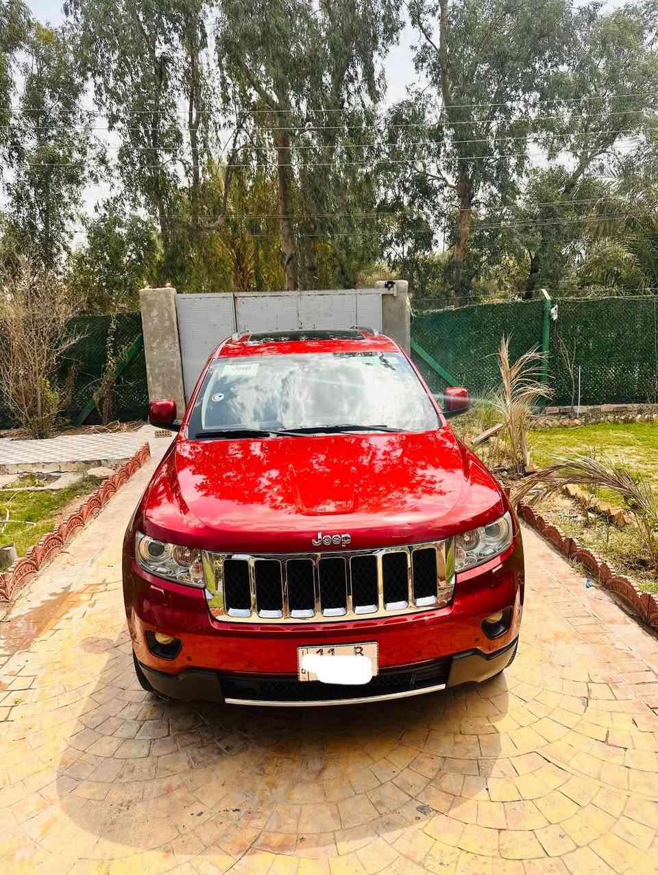 سلام عليكم /جيب /2012/ V8سلندر اوفرلاند خليجي مكفوله فقط جاملغ الايمن بارد اقل الشبر بدون صبغ   باقي السيارة مكفوله من الصبغ ولتبديل سيارة جديدة گير محرك خير من الله

المواصفات اوفرلاند 1/1 
5انضمه قياده
4*4
 بصمه تشغيل+بصمه ابواب
كشنات كهرباء +تدفئه+تبريد
ستيرن تدفئه+تحكمات 
تبريد ثلج❄️+تدفئه
جنطه شفط كهرباء
حساسات اميميه+خلفيه
كامره خلفيه
لايت ثلجي
 نضام جگات بلادي تصعد وتنزل
ويل 20كروم
رقم بغداد الجديد شبه مميز
بعد بيها هواي مواصفات معروفه ال اوفر لاند
السعر 190وبيها مجال
الرقم ***********
