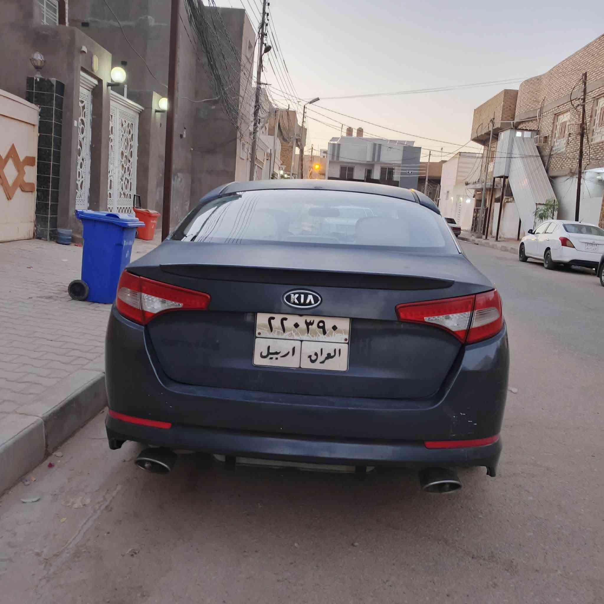 اوبتما ٢٠١١ لون نفطي
مكينه ٢٤٠٠ 
تبريد قطعتين تبريد بيانو ثلج
4بصمه 
تحكم بالسترين 
مثبت سرعه
ادامة لمنضومه البنزين
حدادية تمام 
السيارة بيها جراد مثل ما موضح بالصور
مكفولة من الصبغ 
رقم اربيل تريد تحويل تريد وكالة 
سعرها 90 وبيها مجال للشراي 
*********** للتواصل بي واتساب
