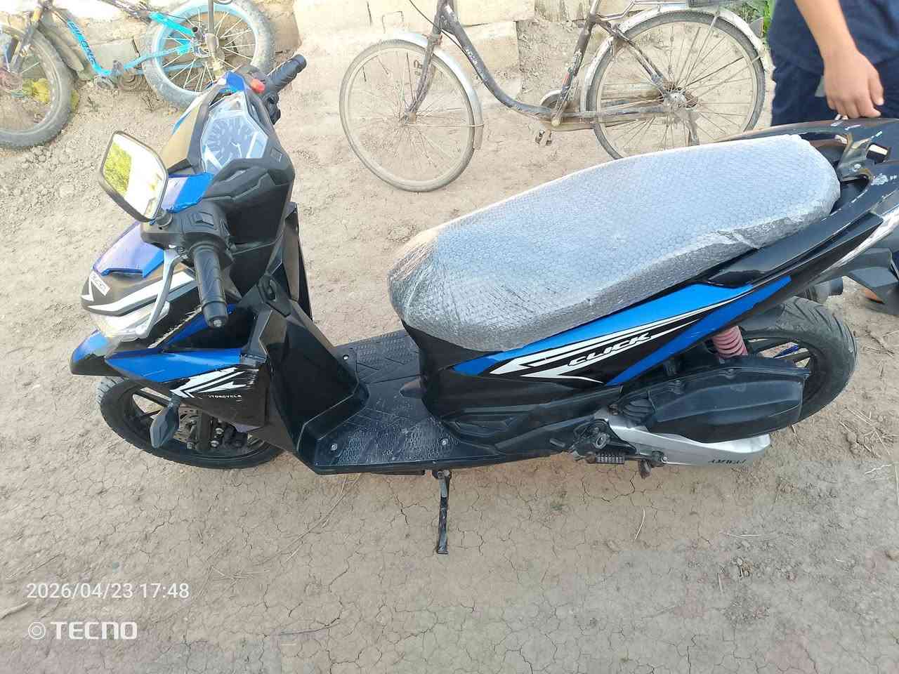 اسلام وعليكم دراجه كلك للبيع الدراجه نضيفه او مابيه نقص الدراجه خير من الله او السعر 850 او *********** بي واتساب

