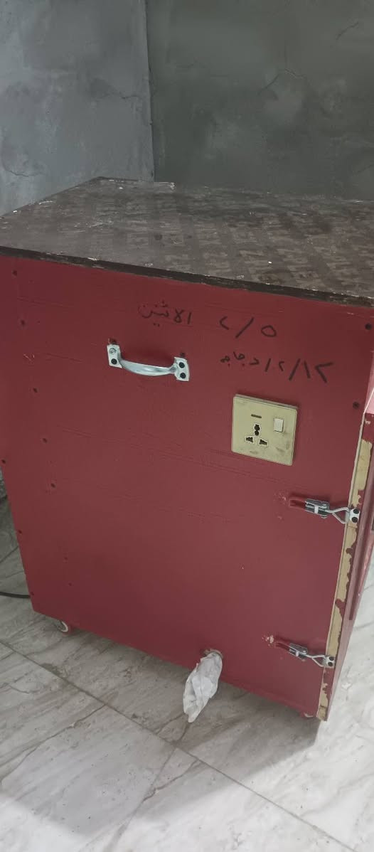 فقاسه للبيع خشبيه اصليه سعر 150 مكاني ميسان المجر الكبير
***********
