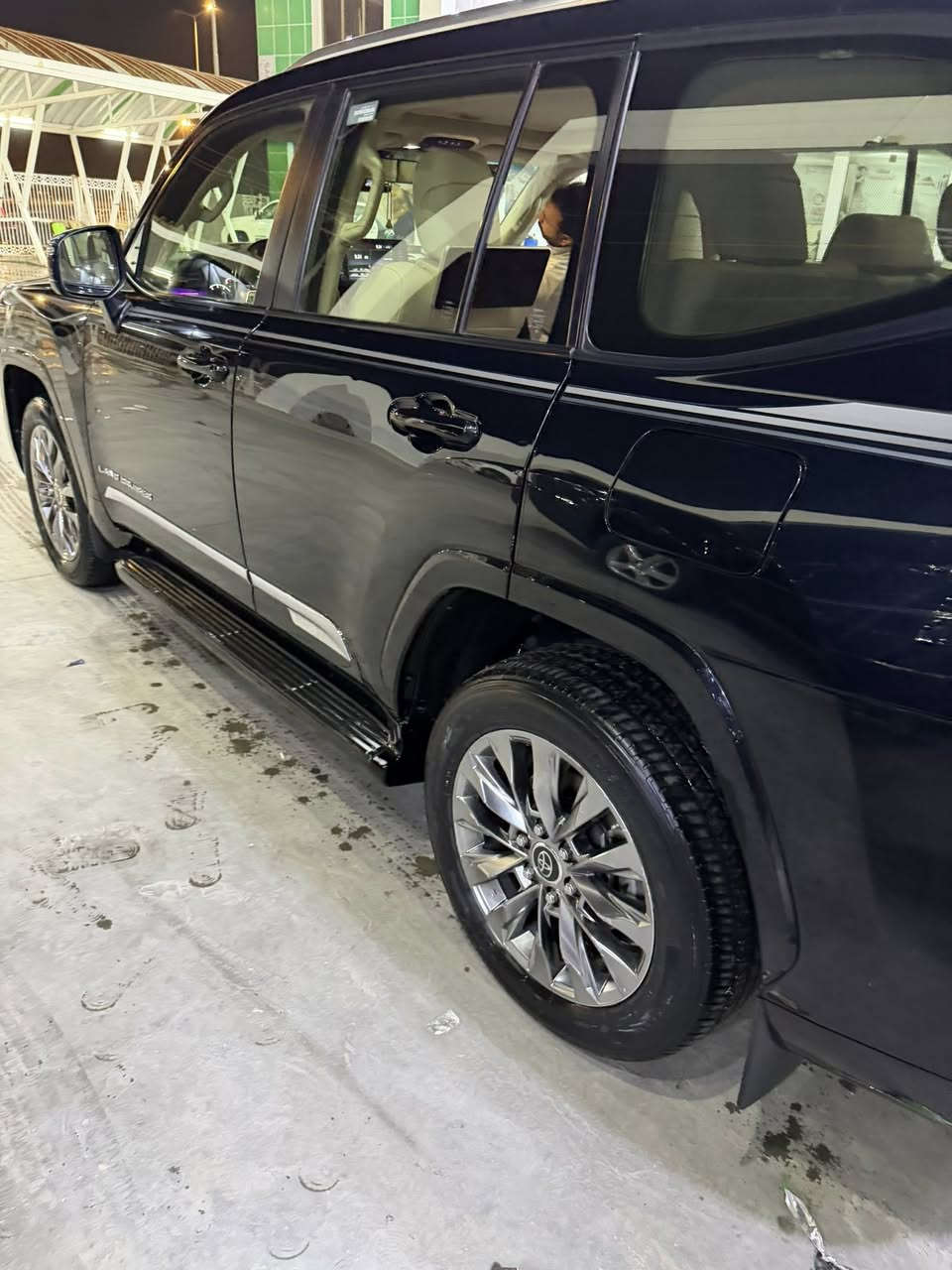 لاندكروز رقم اربيل للبيع فقط مكفوله لون اسود بااسمي هزه جديدة محرك 4000ساز ام التطبيق شاشات خلفيه تبريد كشنات مكانها البصرة رقمها شبة مميز كشنات جلد كهربائية ماشية 78 الف 
 الداعمية الامامية بيها شخوط صارت بسبب طخت باب الكراج وتمت معالجها السعر 605  والسونار مرفق بالصور ***********
