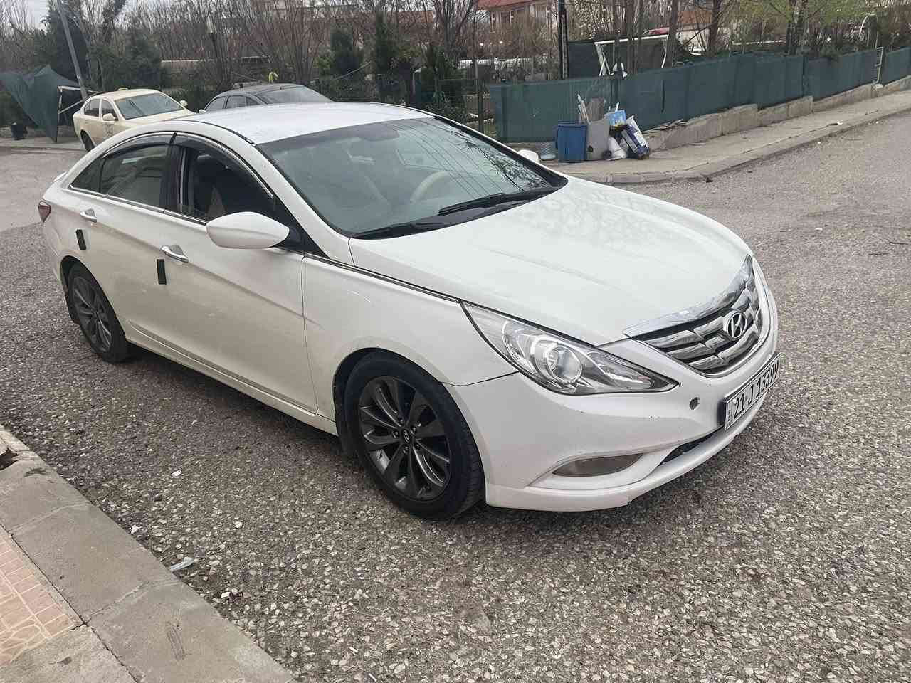 سوناتا موديل 2013 محرك 2400 أمريكي بيه قطعتين صبغ سونار مرفق مواصفات شاشه كامرا تحكم ستيرن كشنات تدفئه تبريد جلد كشن كهرباء شفتات ستيرن بصمه السعر 103 وبيه مجال للشراي 
بيع أو مراوس للستفسار ***********
