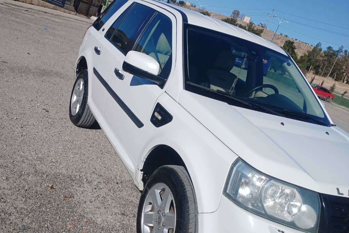 لاند رۆڤەر 2011 ڕەنگی سپی 
گێر ئۆتۆماتیک 
گراین شەفت تاک ئەکسلە
تەقەوڕەقەی تییانییە
بەشەرتی هەموشتێ ئەی فرۆشم
تایەی تازەیەسەنەوی تازەیە
یەک بستی سندوقی بۆیاخی هەیە

سـعـر : لە کۆمێنت داوابکە ڕاستەوخۆ بۆت دێت 📥 

گێر و مەکیەنەی بەشەرت 
هیچ کێشەیەکی تێدا نییە 

ژمارەی خاوەنەکەی 
***********
***********
