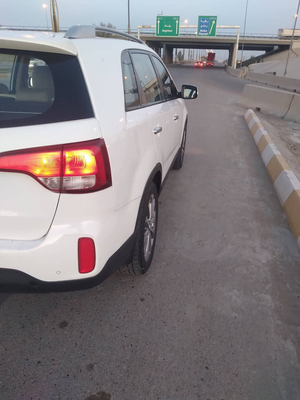 كيه سيرنتو للبيع 
موديل 2014خليجي،مكينه6،تشغيل بصمه وبصمه ابواب المري كهربائي واشائر بالمري وايكو واشاره ترحيب وويل 19گروم وحساس امامي وخلفي وتحكم ستيرن و7راكب و3قطع تبريد السيارة فول ما عدا البراما والسعر 170وبيها مجال بسيط للاستفسار واتساب واتصال***********
