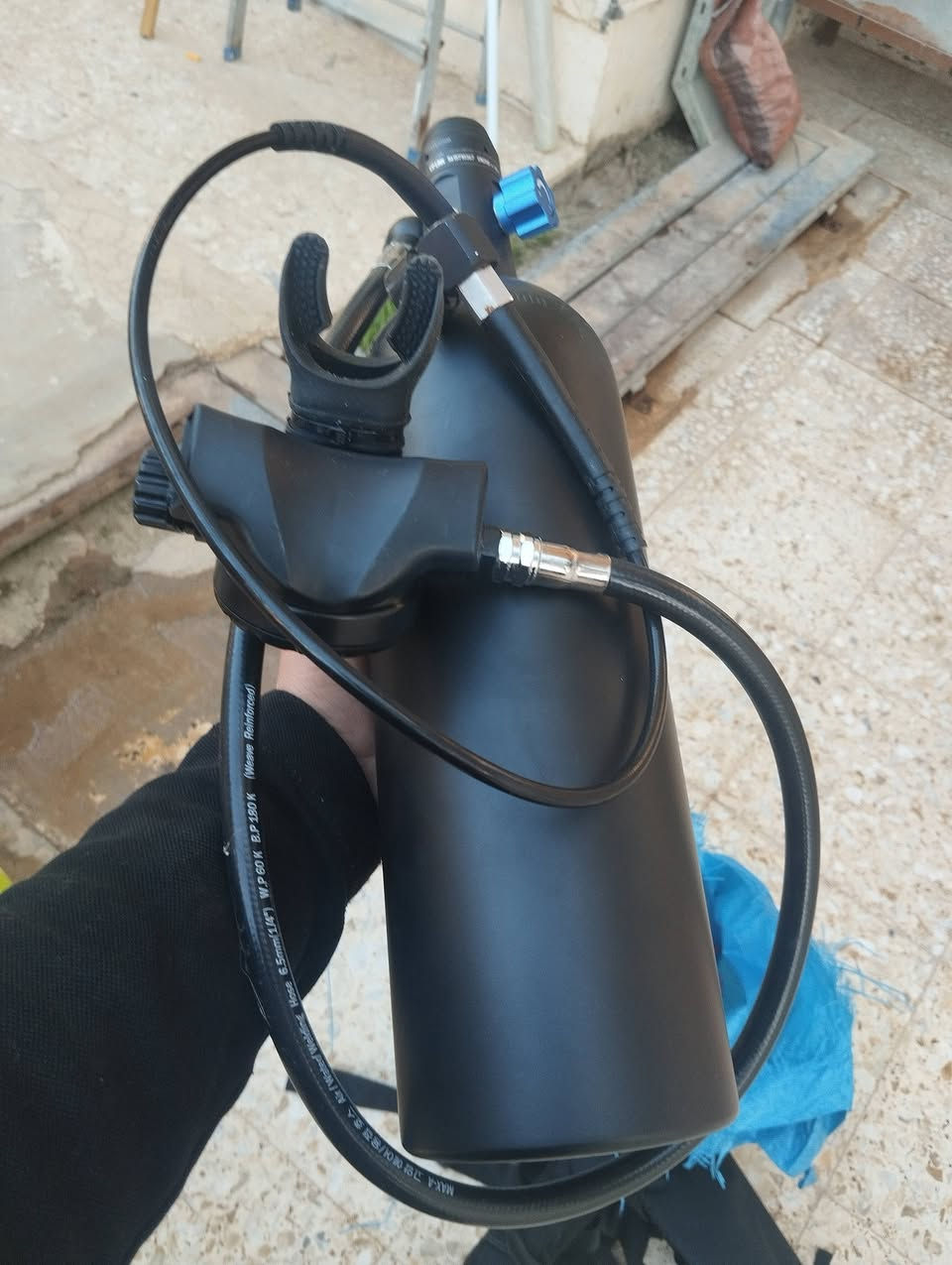 بطل غوص كامل هو ومعداته والجنطه أعلى سعر ابيع
***********
