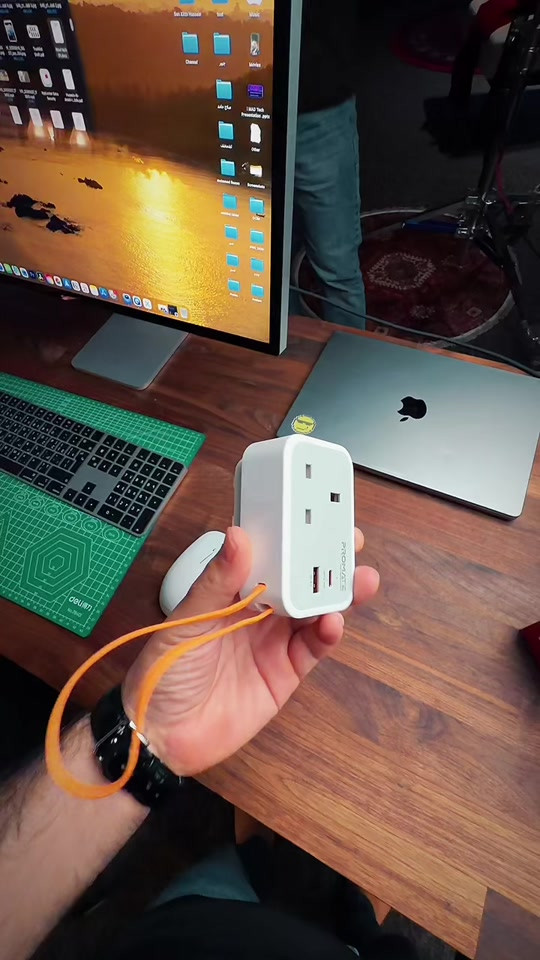 VersaSocket أقوى شاحن مقبس AC متعدد الوظائف مع كابل USB-C مدمج بقدرة 20 واط PD ومنفذ USB-C  بقوة 20 واط ومنفذ USB-A بقوة 18 واط يدعم تقنية QC3.0 للشحن السريع السعر 20 الف مع ضمان سنتين لطلب يرجى مراسلة الصفحة  او مراجعة احد فروعنا  الفرع الاول / بغداد شارع الربيعي مجاور الكوخ (الطابق الثاني)  *********** ☎️  الفرع الثاني / بغداد المنصور شارع مول بابلون قرب الأقواس  *********** ☎️ البيع جملة ومفرد  خدمة التوصيل متوفرة لجميع محافظات العراق او من خلال موقعنا الالكتروني الموجود بالبايو  MagStick – Promate Iraq https://share.google/2dFX8QWKbBqT7mwpU #العراق. #اكسسوار #بروميت #كيبل #بربري_ستور
