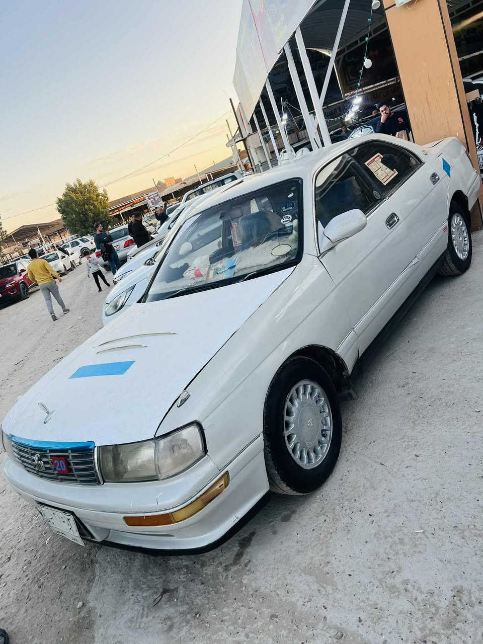 السلام عليكم كراون بطه (كصه قماره). لسياره جديده موديل 93 تخم تاير جواها جديد كير ومحرك شرط بالكارتون بيها شلعه تشك لكاع مكينه 2500 ديلكو تبريد ثلج 🧊 شاشه مسجل دمام دركه شاهينه اخواني لسياره سنويه منتهيه مداور ثاني يوم مالكها بكربله واني بخدمتكم سعرها 44 وبيها مجال قليل ***********
