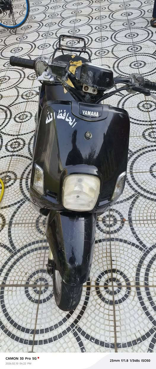 سلام عليكم دراجه بليس مكينه 50طفت بانزين وبعد ما شتغلت دراجه كهربايت شغاله سلف هندر  ابيع كوم حديد سعر 300مكان ناصريه مركز ***********
