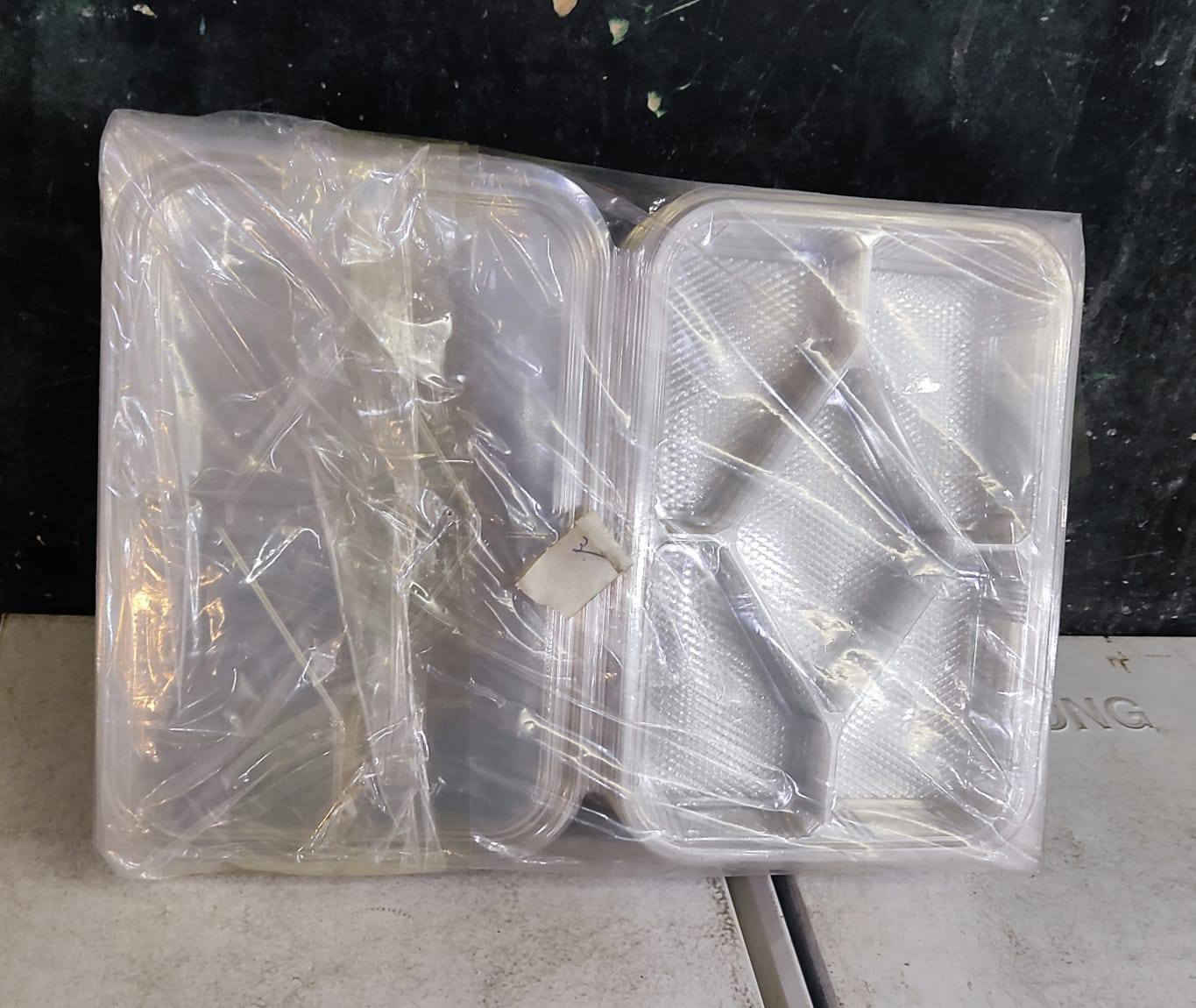 السلام عليكم 
ماعين سفري كل مئة قطعة ب ٤ و ربع 

الشراي يتفضل يتواصل مع صاحب الرقم اني مكلف بالنشر 
***********
مكان بغداد -كاظمية
