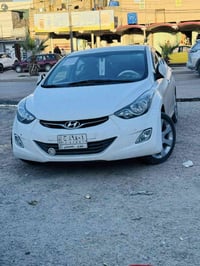 النترا 2012مصبوغه عام بسبب ترقيم السعر 96وبيها مجال 07503174952