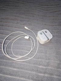 شاحن اصلي • ايفون 13 برو ماكس • سوق الشيوخ