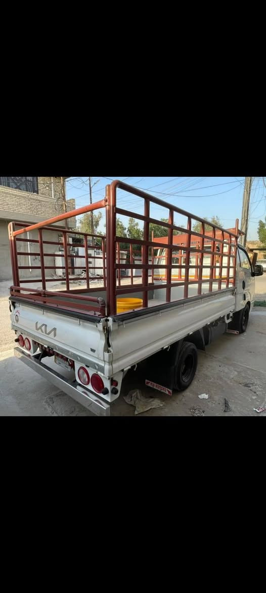 السلام عليكم كيا عموشه موديل ٢٢ للبيع رقم بغداد  السعر ١٤٠  وبيهه مجال مكلف بل نشر هذا رقم صاحب السيارة  ***********
